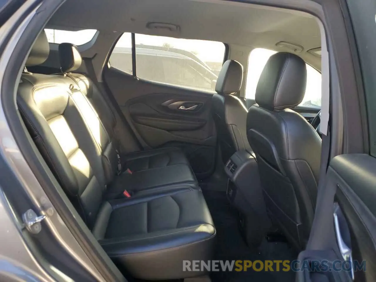 11 Photograph of a damaged car 3GKALPEV2LL242535 GMC TERRAIN 2020