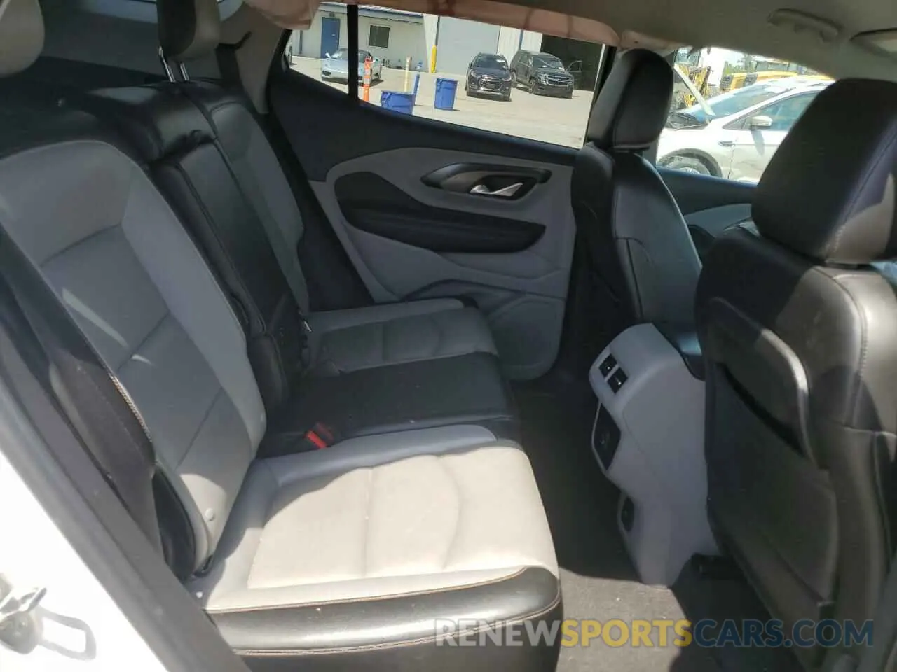 11 Photograph of a damaged car 3GKALPEV2LL243829 GMC TERRAIN 2020