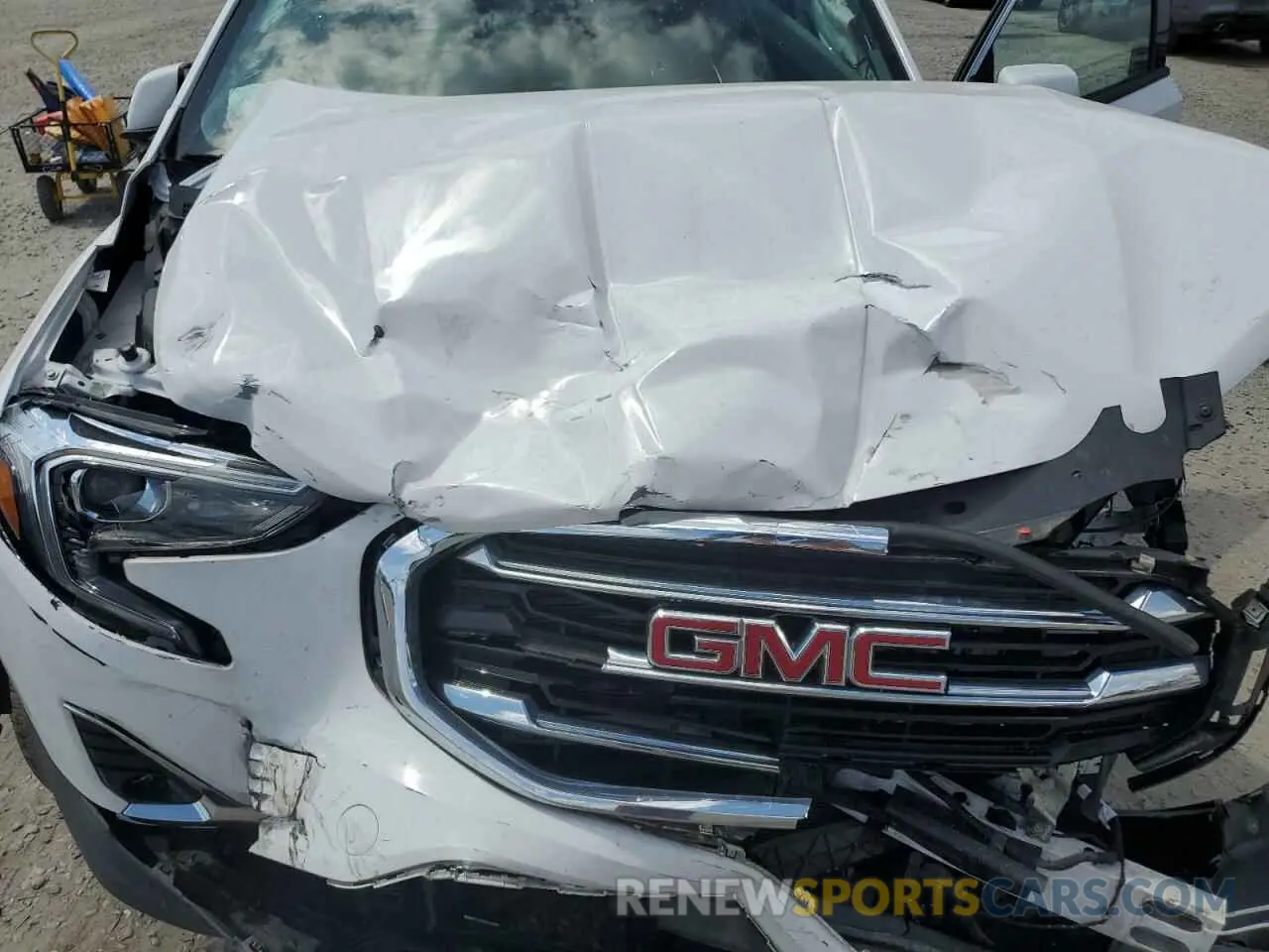 12 Photograph of a damaged car 3GKALPEV2LL243829 GMC TERRAIN 2020