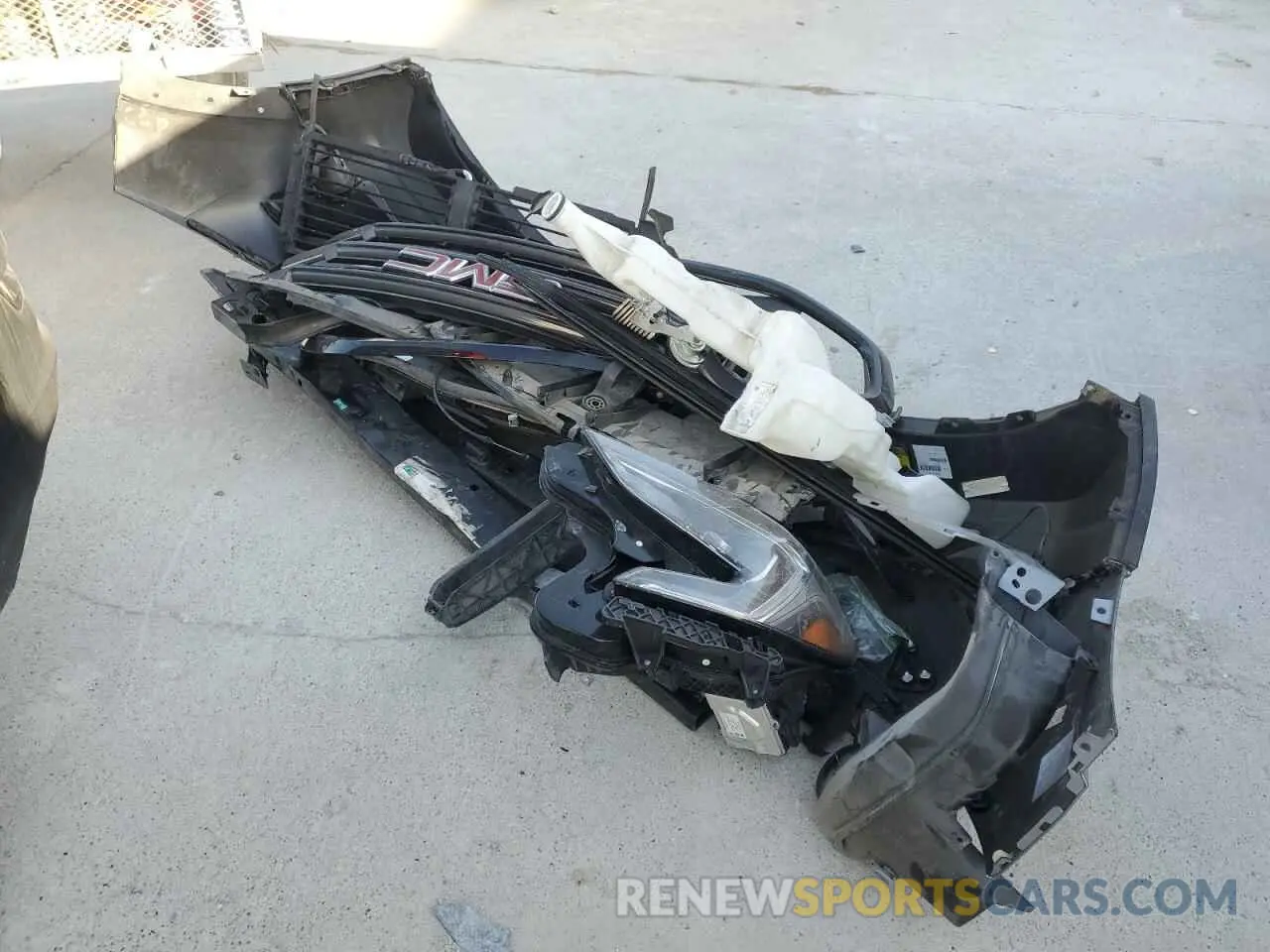 13 Photograph of a damaged car 3GKALPEV2LL345194 GMC TERRAIN 2020