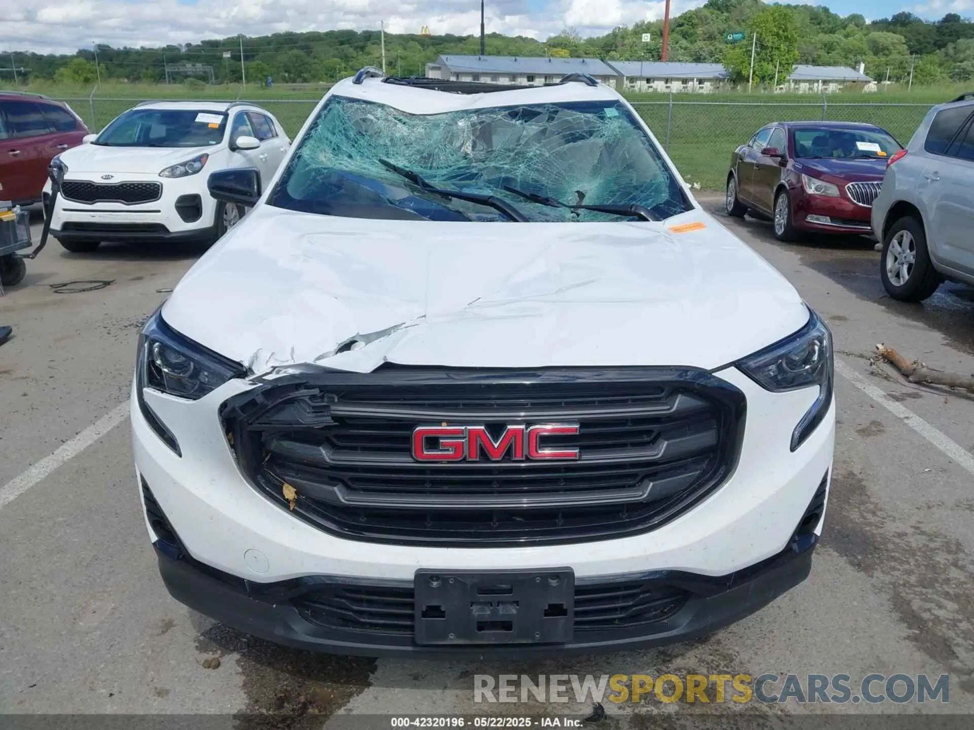 12 Photograph of a damaged car 3GKALPEV3LL299164 GMC TERRAIN 2020