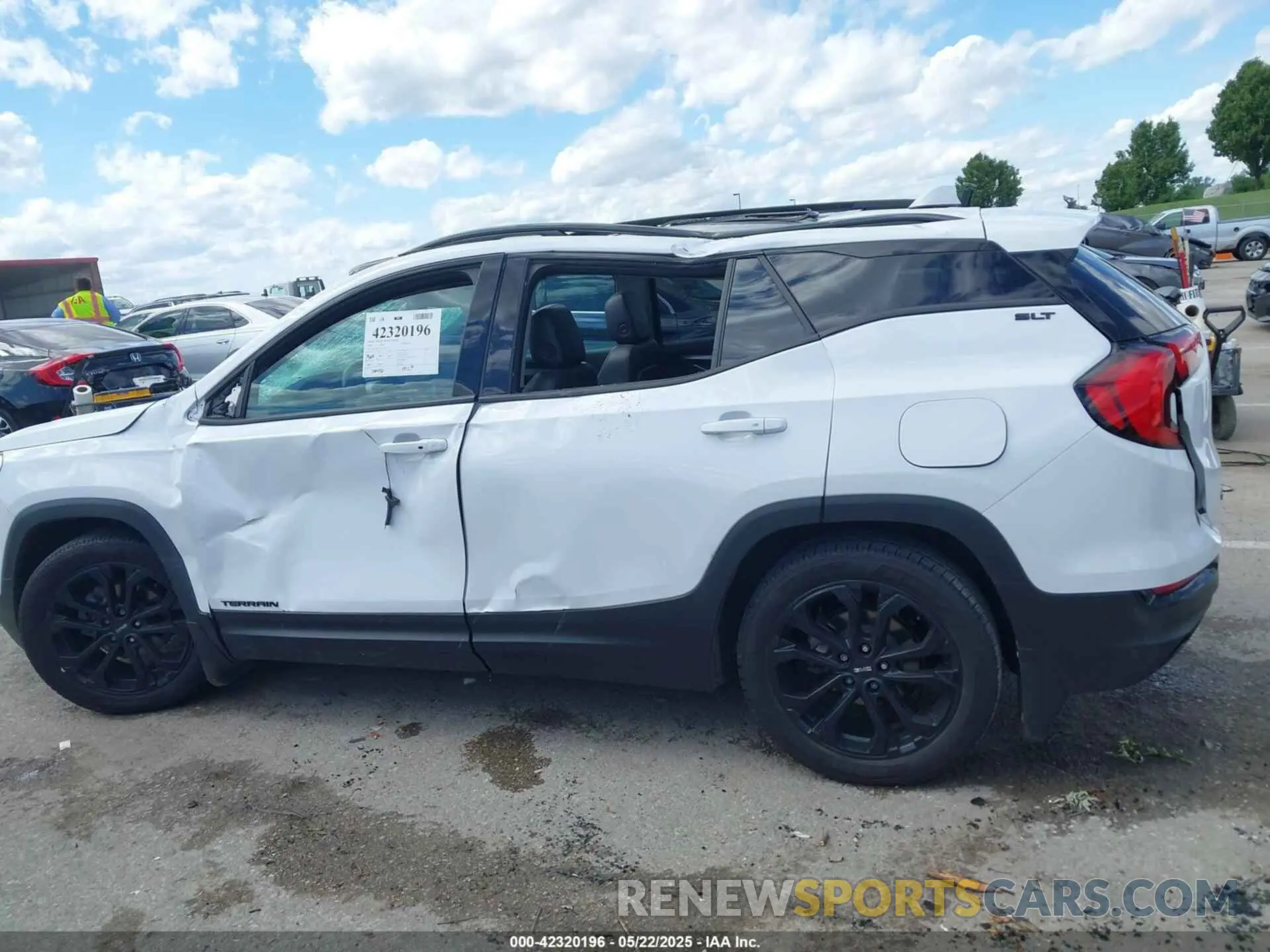 14 Photograph of a damaged car 3GKALPEV3LL299164 GMC TERRAIN 2020