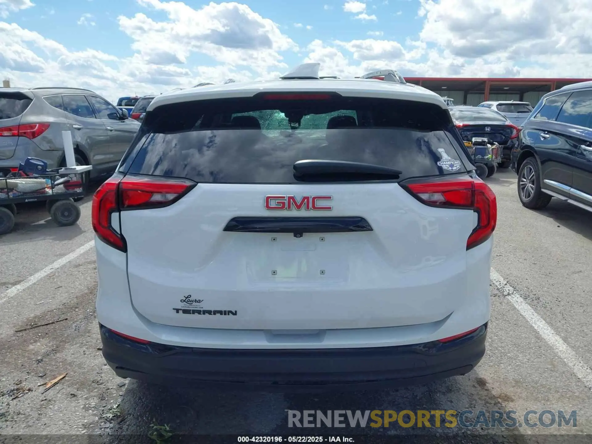 16 Photograph of a damaged car 3GKALPEV3LL299164 GMC TERRAIN 2020