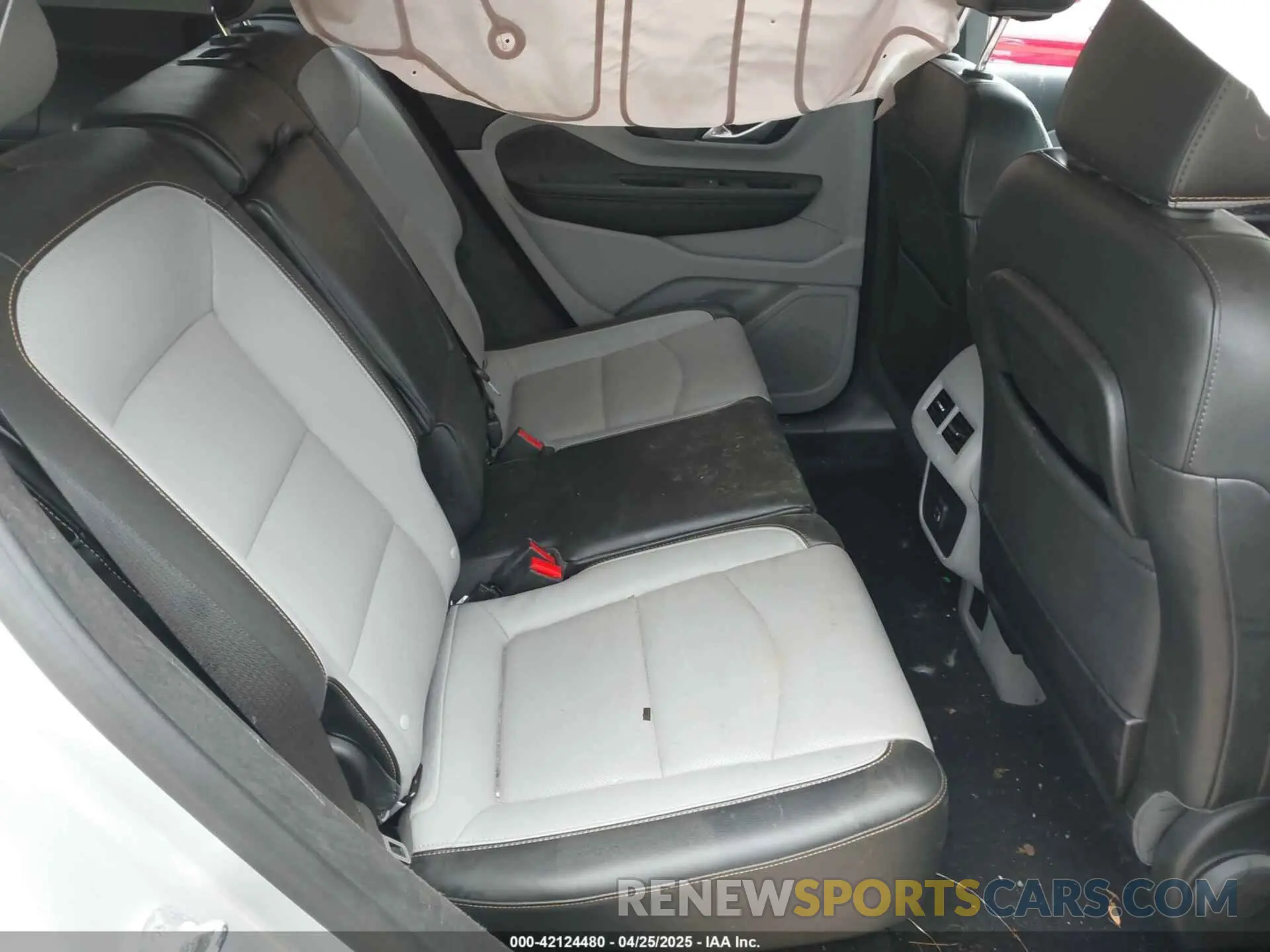 8 Photograph of a damaged car 3GKALPEV3LL307876 GMC TERRAIN 2020