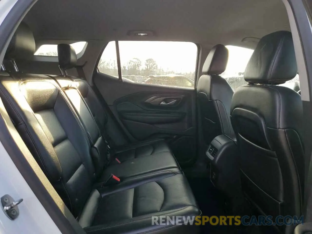 10 Photograph of a damaged car 3GKALPEV4LL272426 GMC TERRAIN 2020