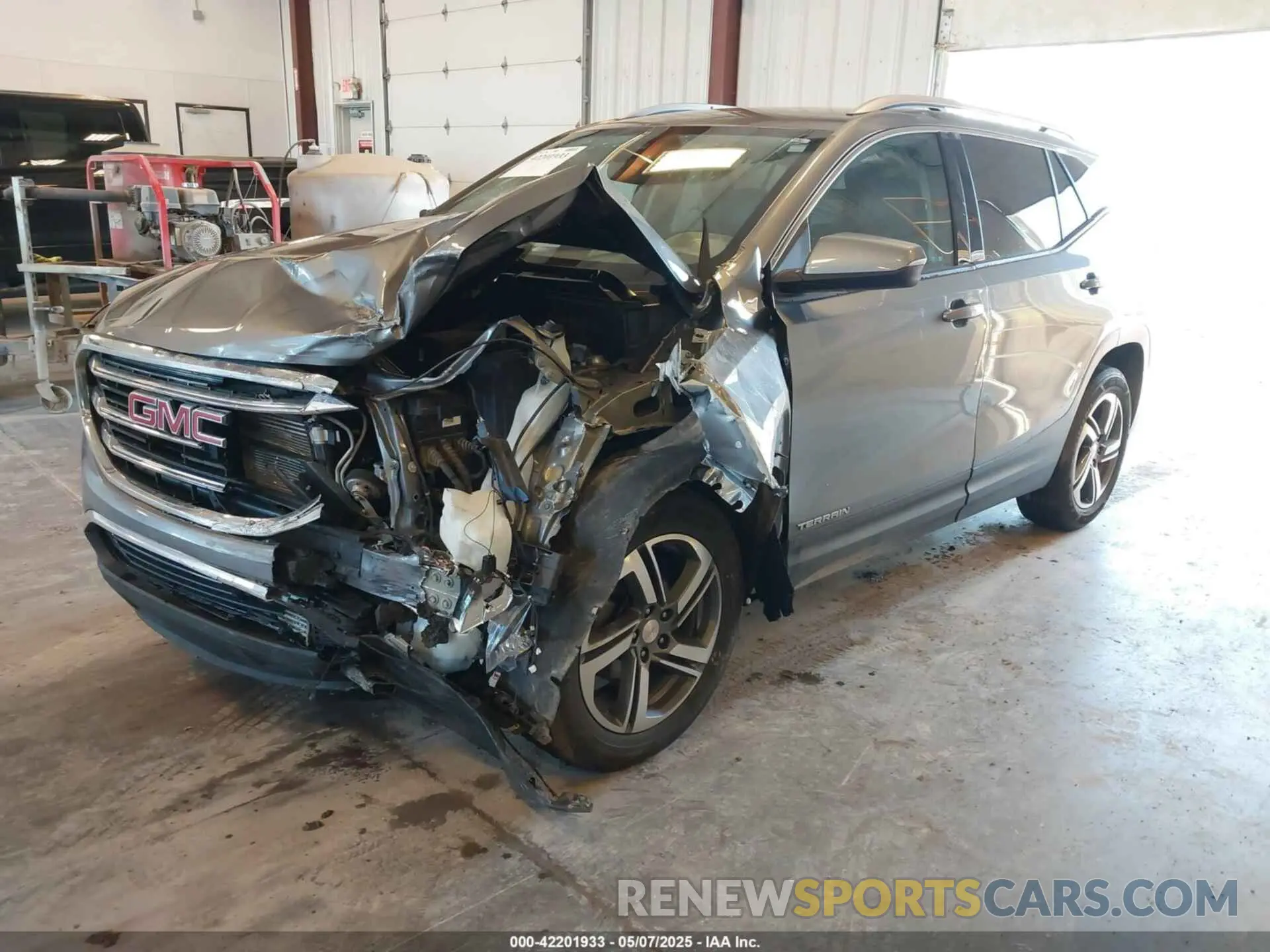2 Photograph of a damaged car 3GKALPEV5LL167524 GMC TERRAIN 2020