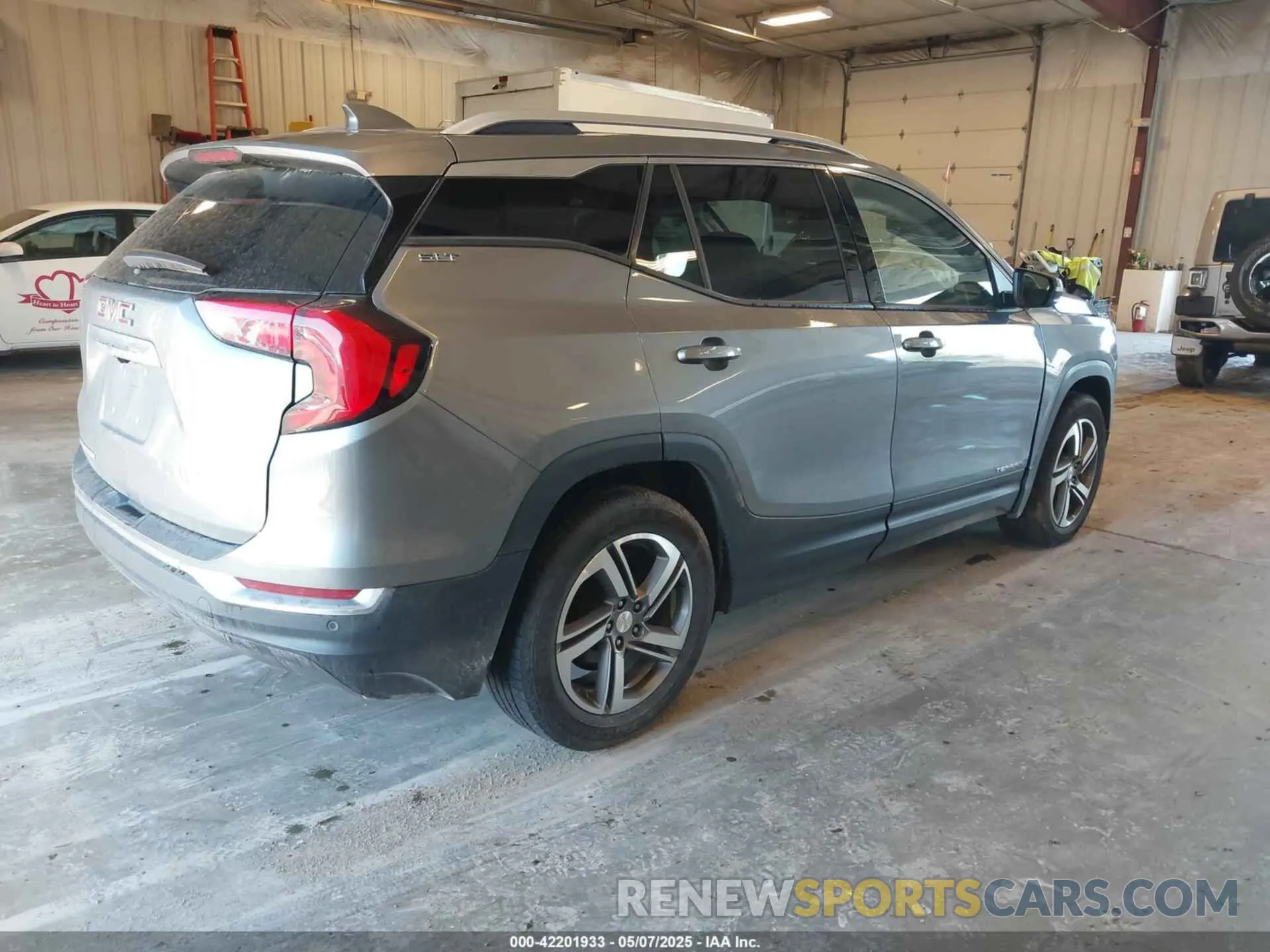 4 Photograph of a damaged car 3GKALPEV5LL167524 GMC TERRAIN 2020