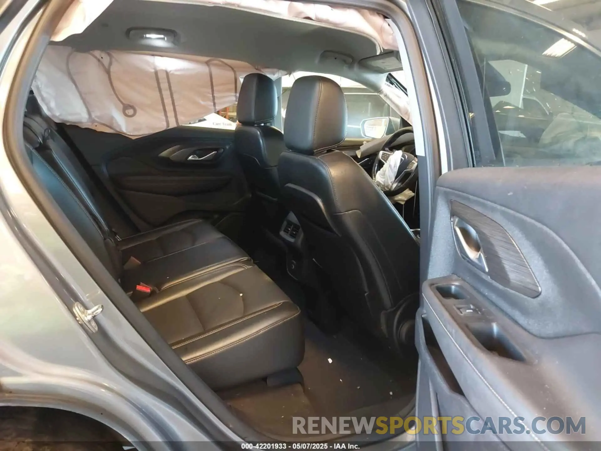 8 Photograph of a damaged car 3GKALPEV5LL167524 GMC TERRAIN 2020