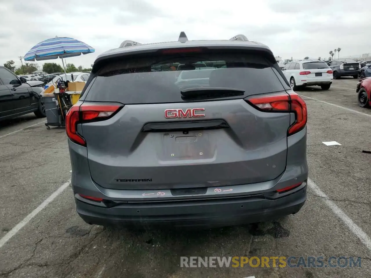6 Photograph of a damaged car 3GKALPEV5LL260365 GMC TERRAIN 2020