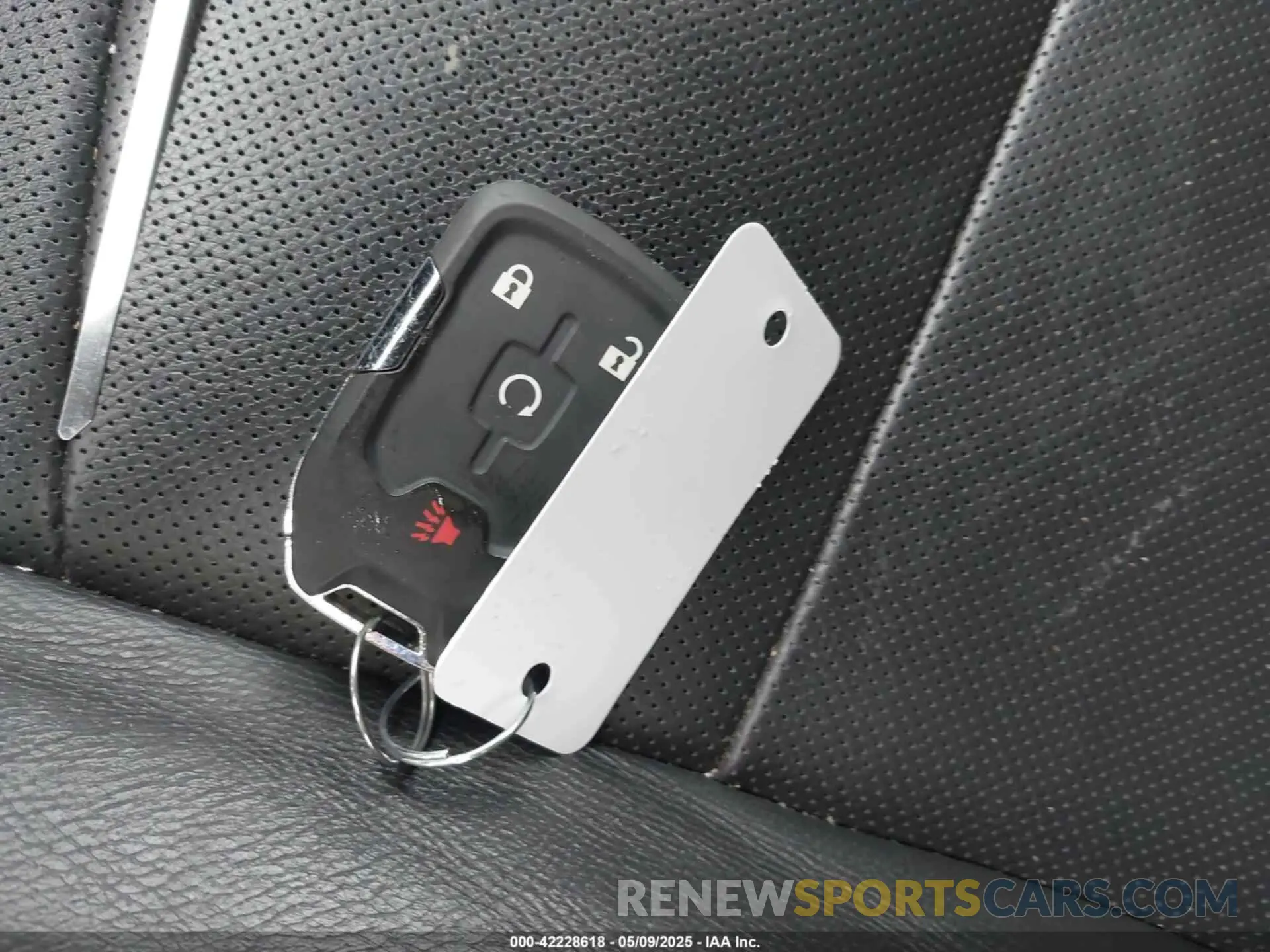 11 Photograph of a damaged car 3GKALPEV6LL136556 GMC TERRAIN 2020
