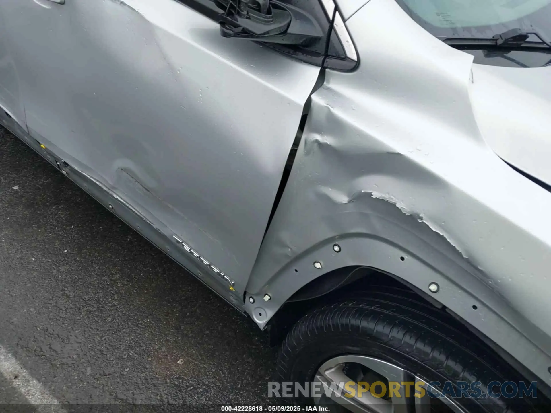 17 Photograph of a damaged car 3GKALPEV6LL136556 GMC TERRAIN 2020