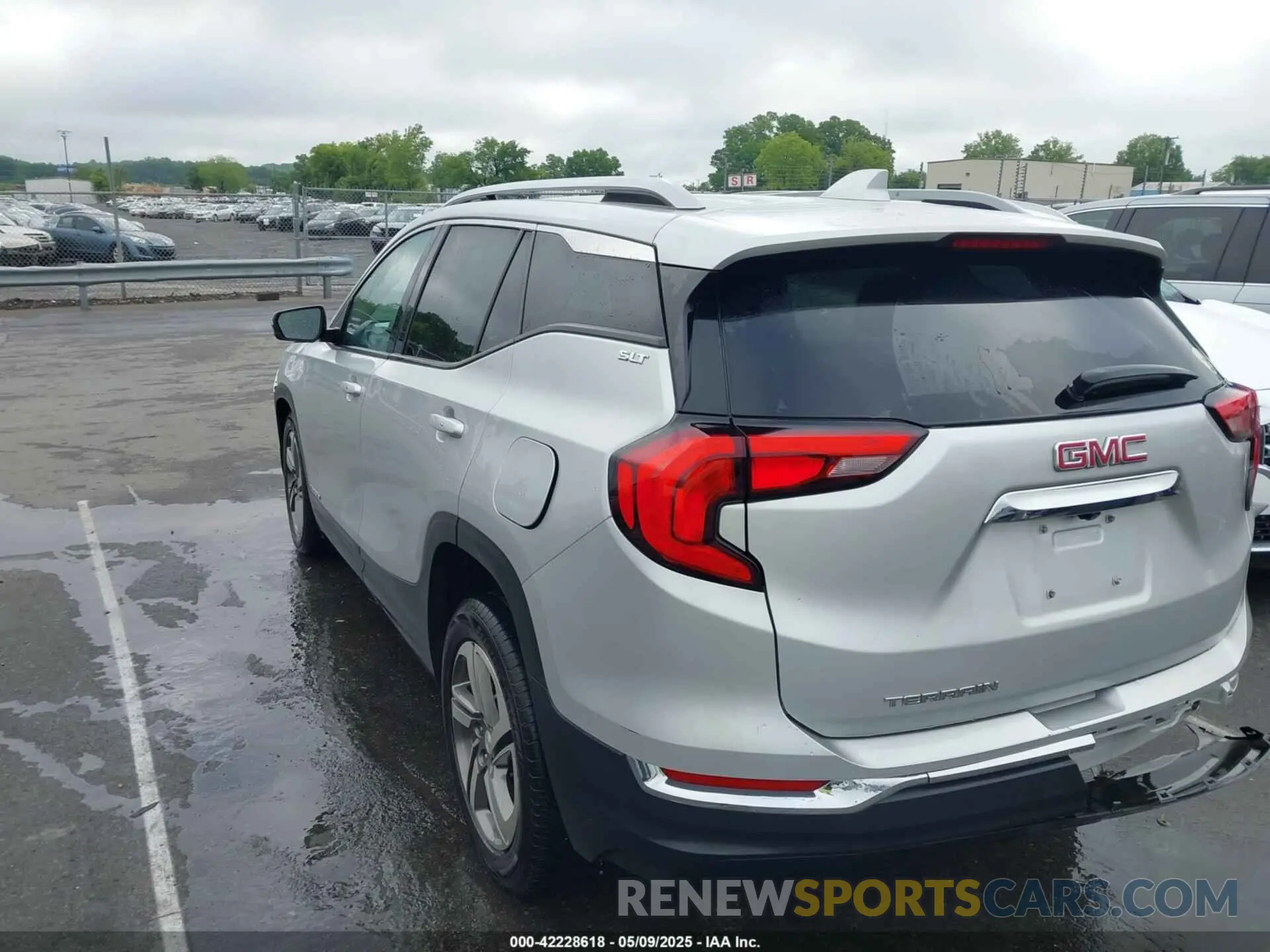 3 Photograph of a damaged car 3GKALPEV6LL136556 GMC TERRAIN 2020