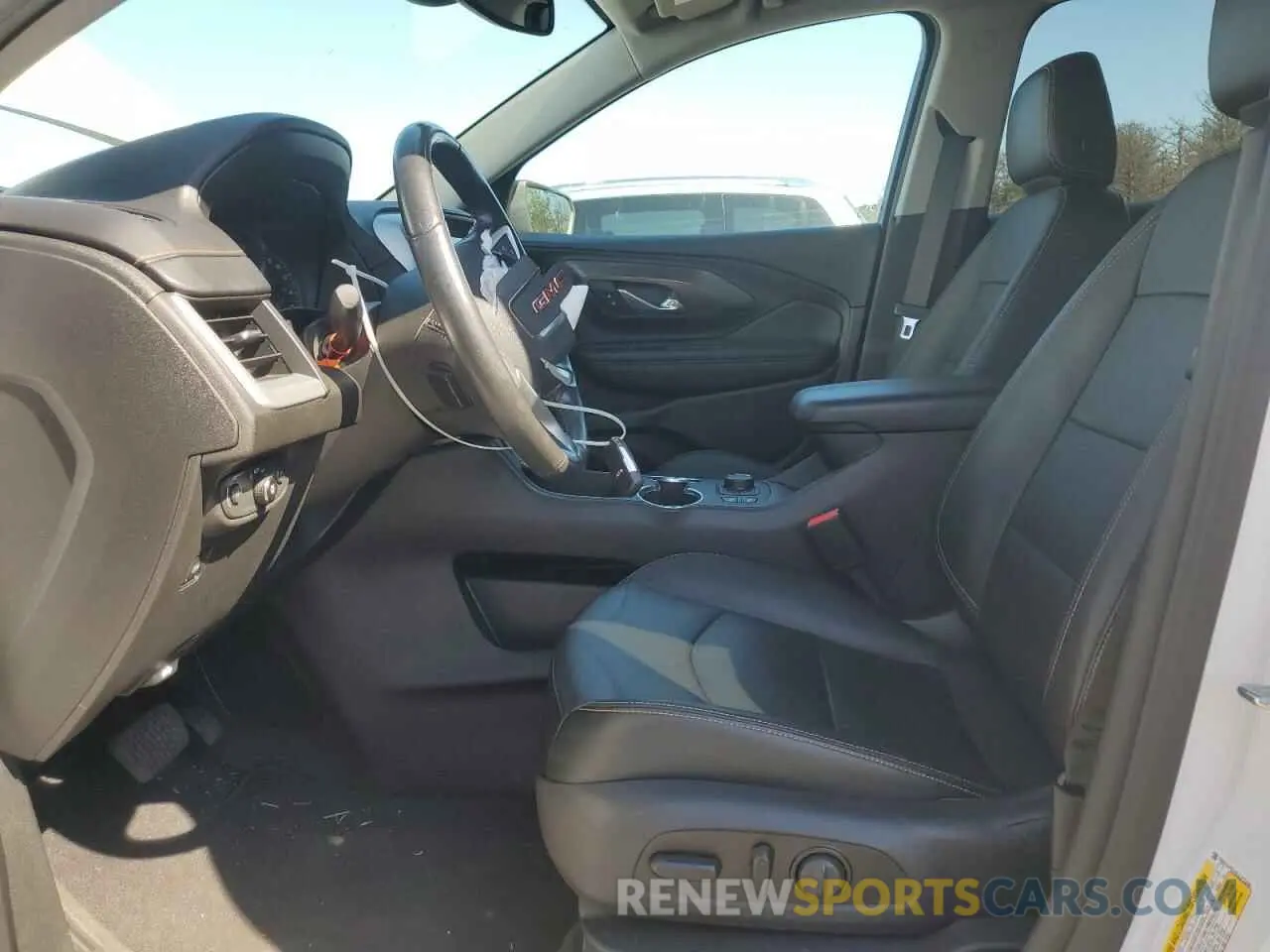 7 Photograph of a damaged car 3GKALPEV6LL211546 GMC TERRAIN 2020