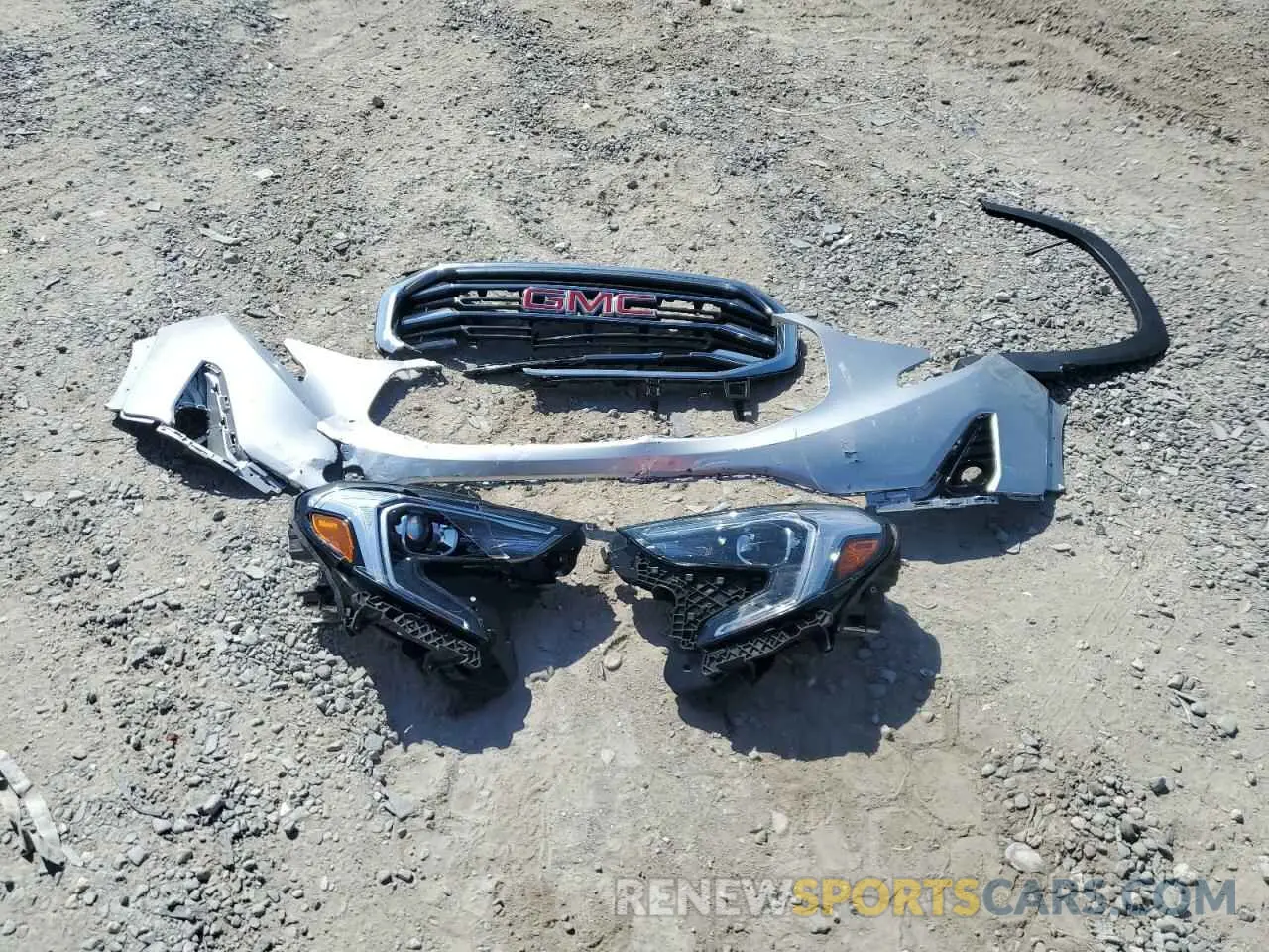 13 Photograph of a damaged car 3GKALPEV6LL216651 GMC TERRAIN 2020