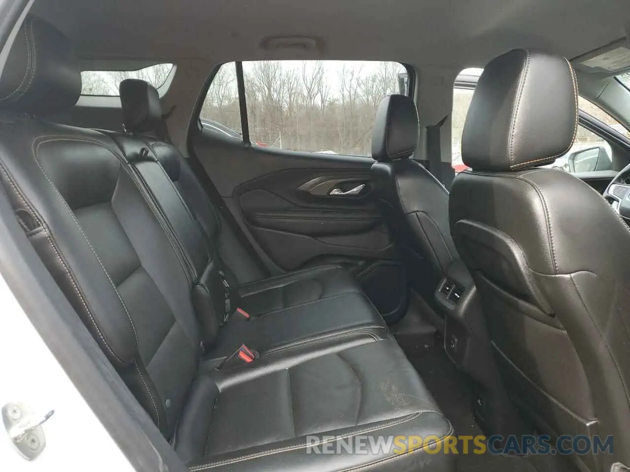 11 Photograph of a damaged car 3GKALPEV6LL250007 GMC TERRAIN 2020