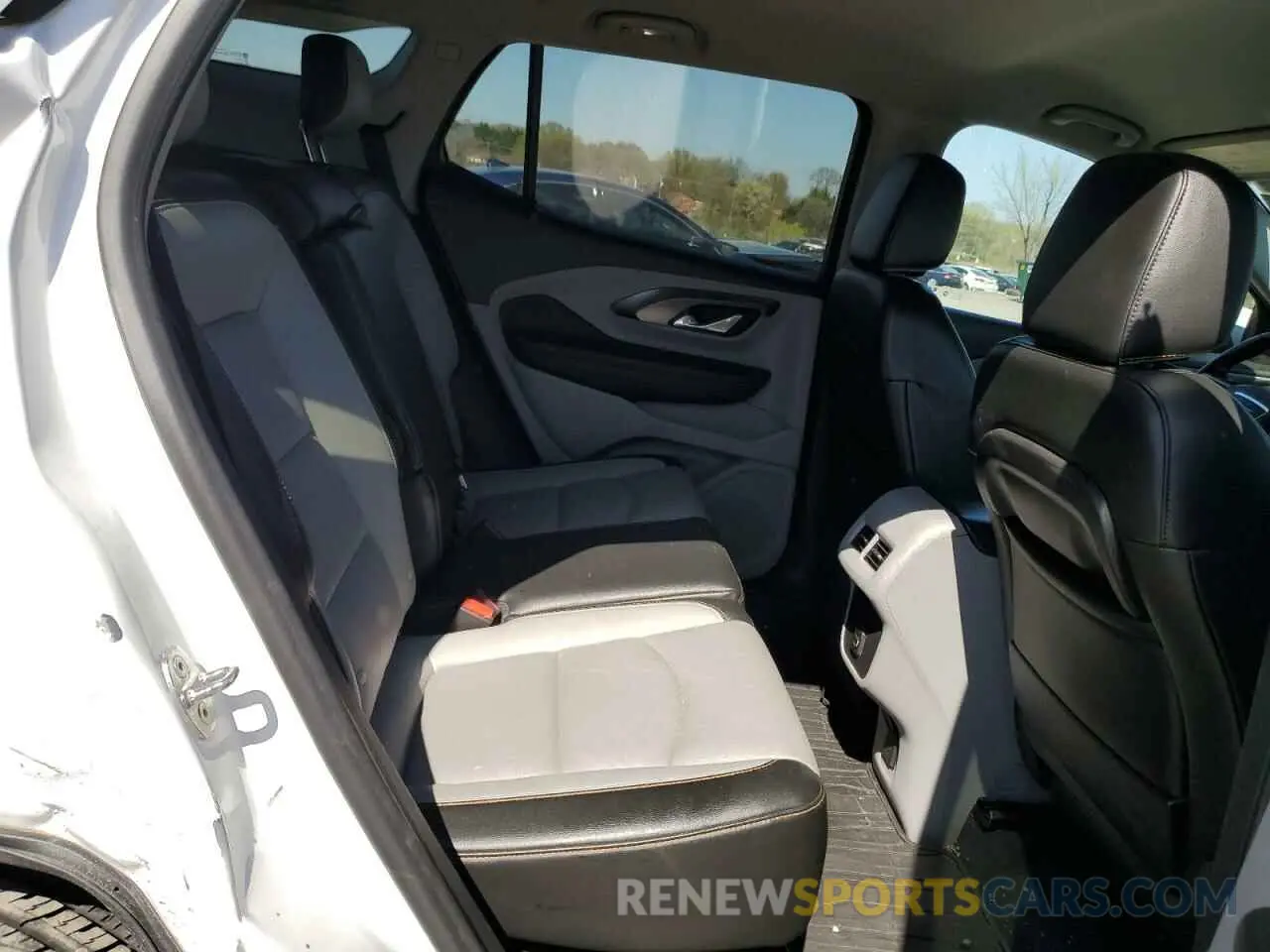 11 Photograph of a damaged car 3GKALPEV8LL149311 GMC TERRAIN 2020