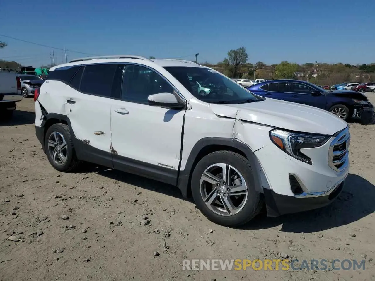 4 Photograph of a damaged car 3GKALPEV8LL149311 GMC TERRAIN 2020