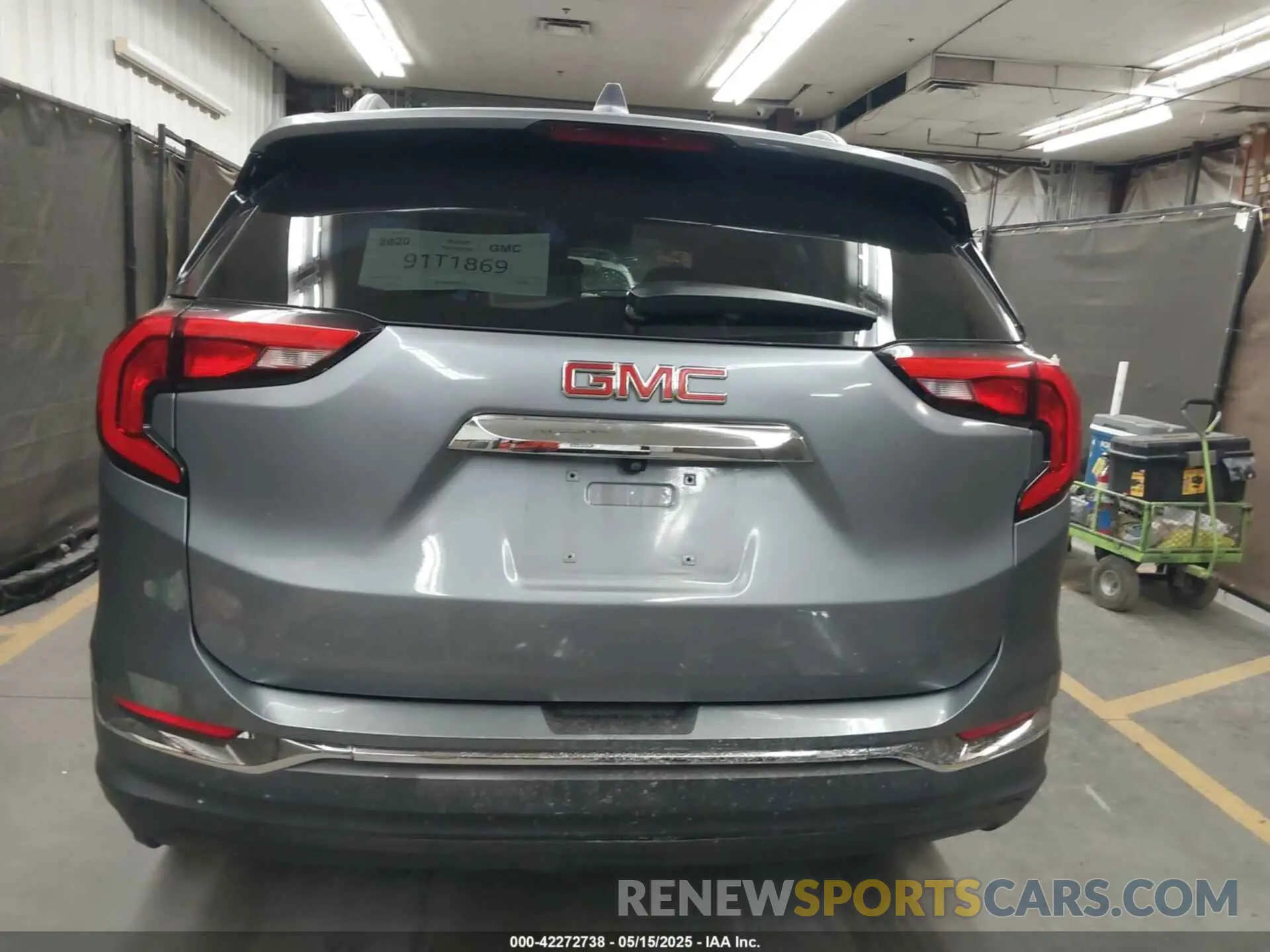 17 Photograph of a damaged car 3GKALPEV8LL179358 GMC TERRAIN 2020