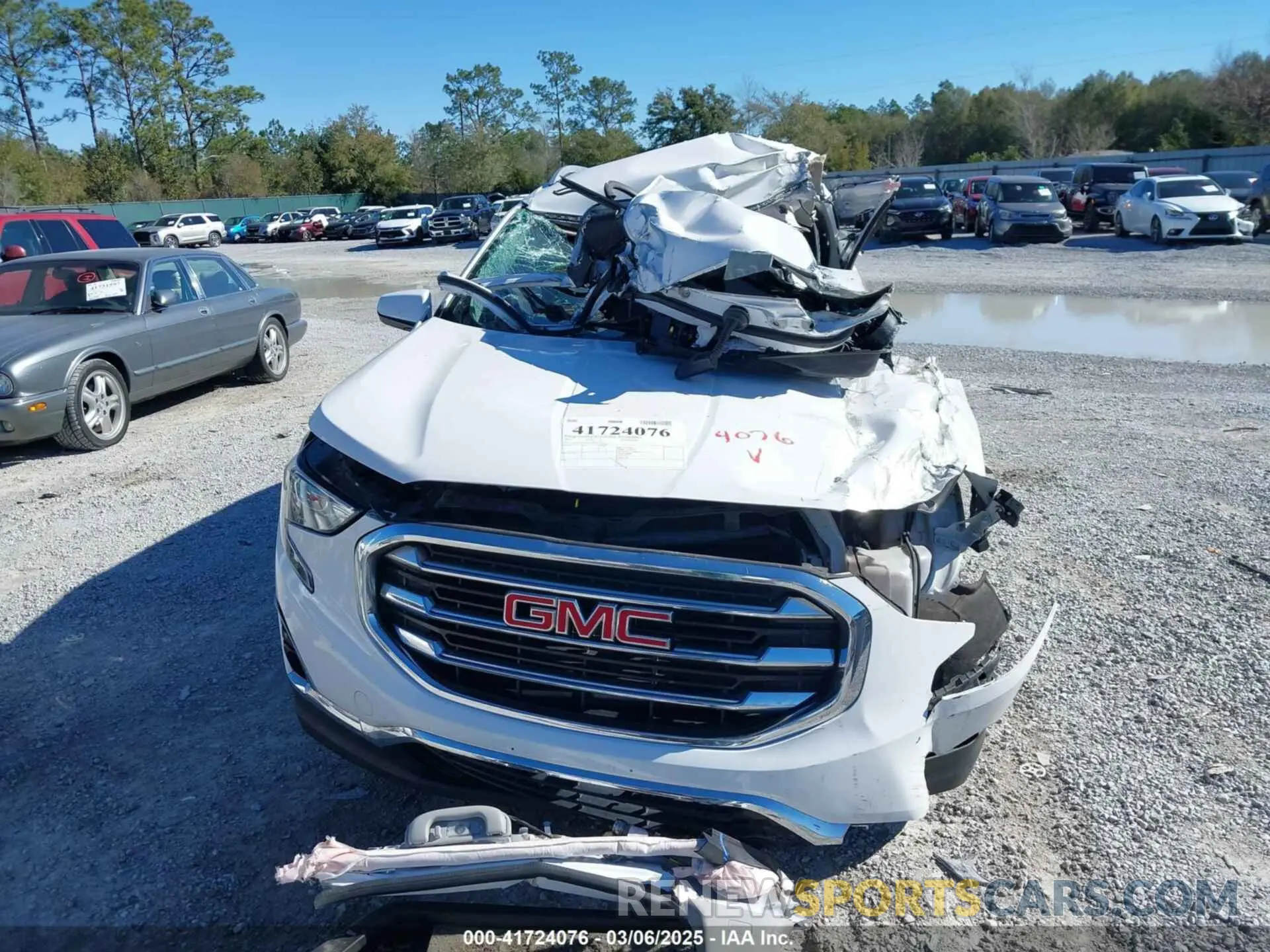 12 Photograph of a damaged car 3GKALPEV8LL244239 GMC TERRAIN 2020