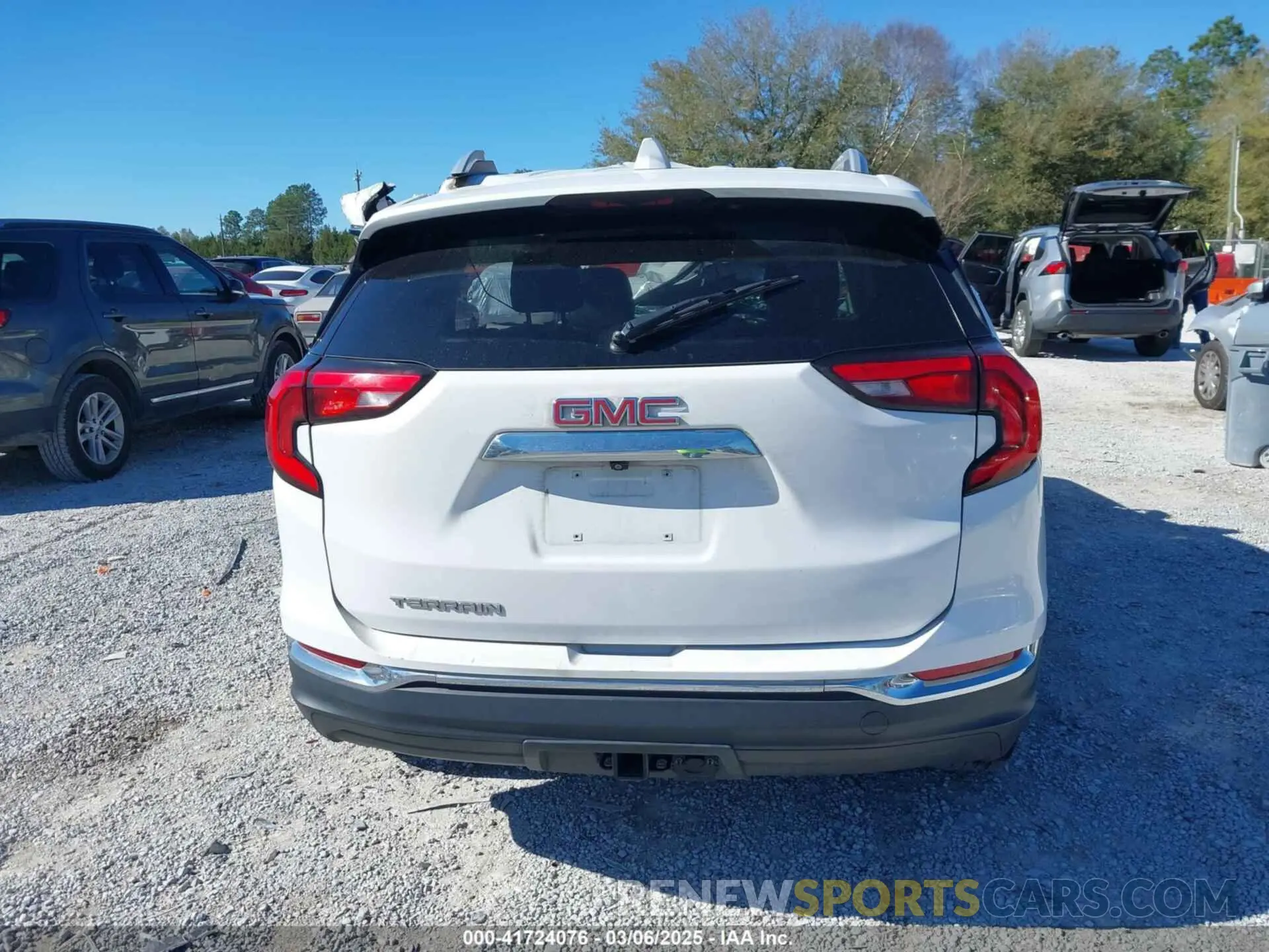 16 Photograph of a damaged car 3GKALPEV8LL244239 GMC TERRAIN 2020