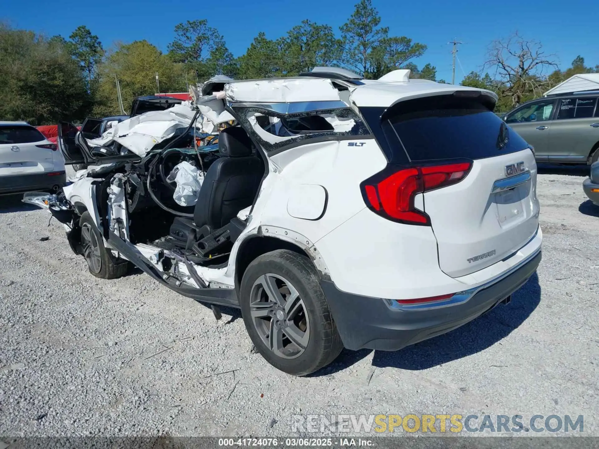 3 Photograph of a damaged car 3GKALPEV8LL244239 GMC TERRAIN 2020