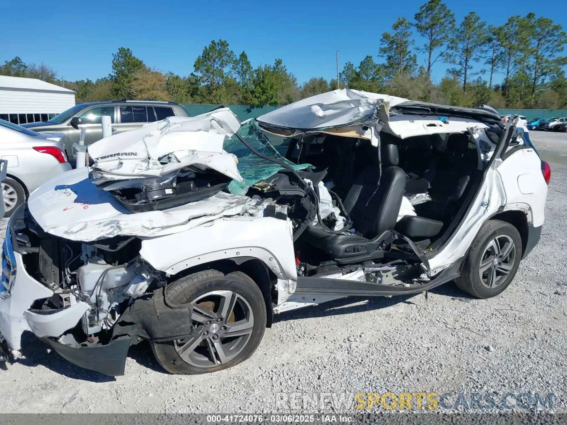 6 Photograph of a damaged car 3GKALPEV8LL244239 GMC TERRAIN 2020