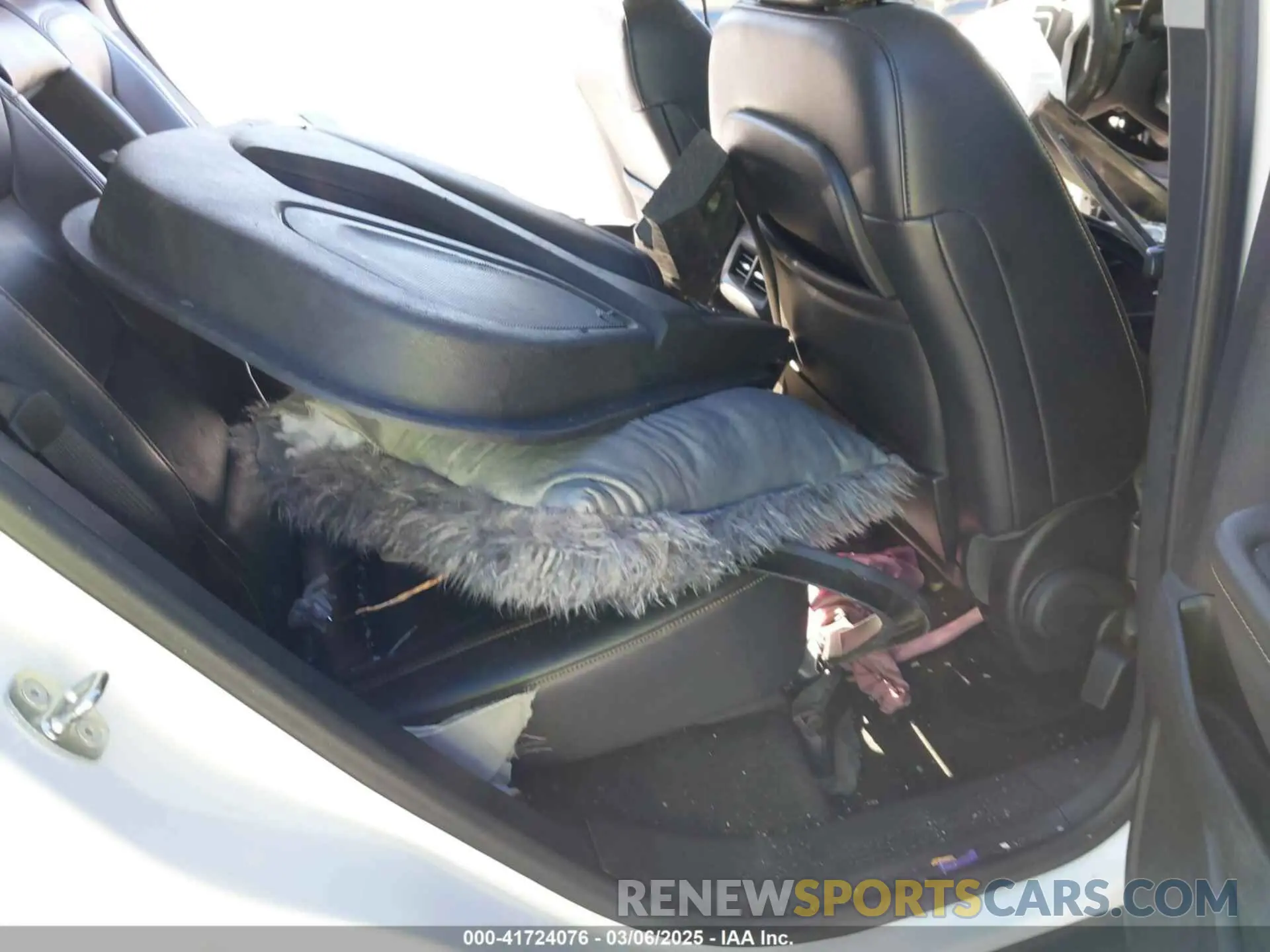 8 Photograph of a damaged car 3GKALPEV8LL244239 GMC TERRAIN 2020