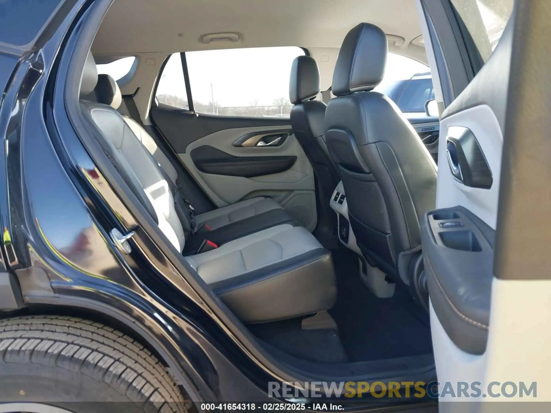 8 Photograph of a damaged car 3GKALPEV8LL290265 GMC TERRAIN 2020