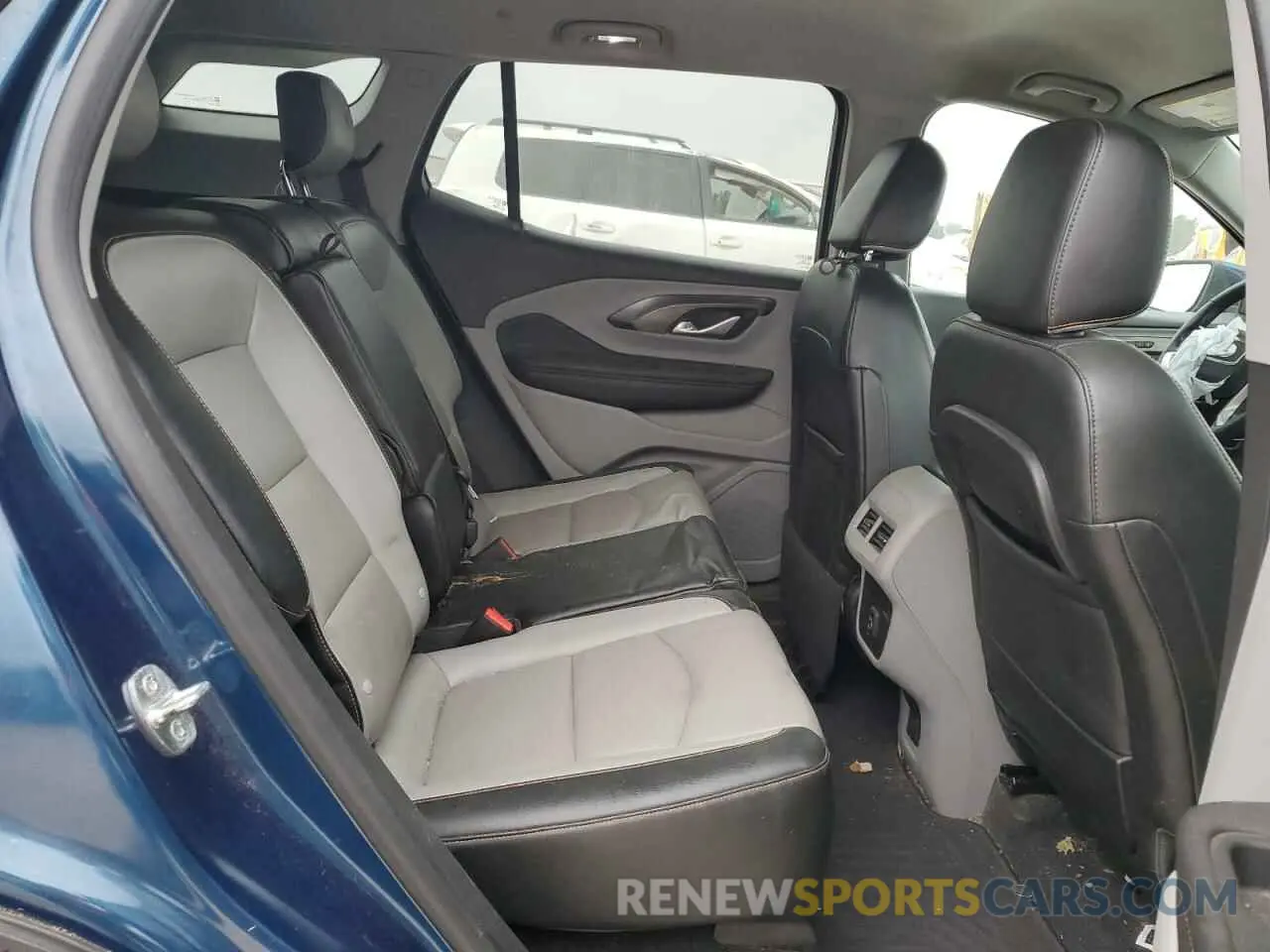 11 Photograph of a damaged car 3GKALPEV8LL340839 GMC TERRAIN 2020