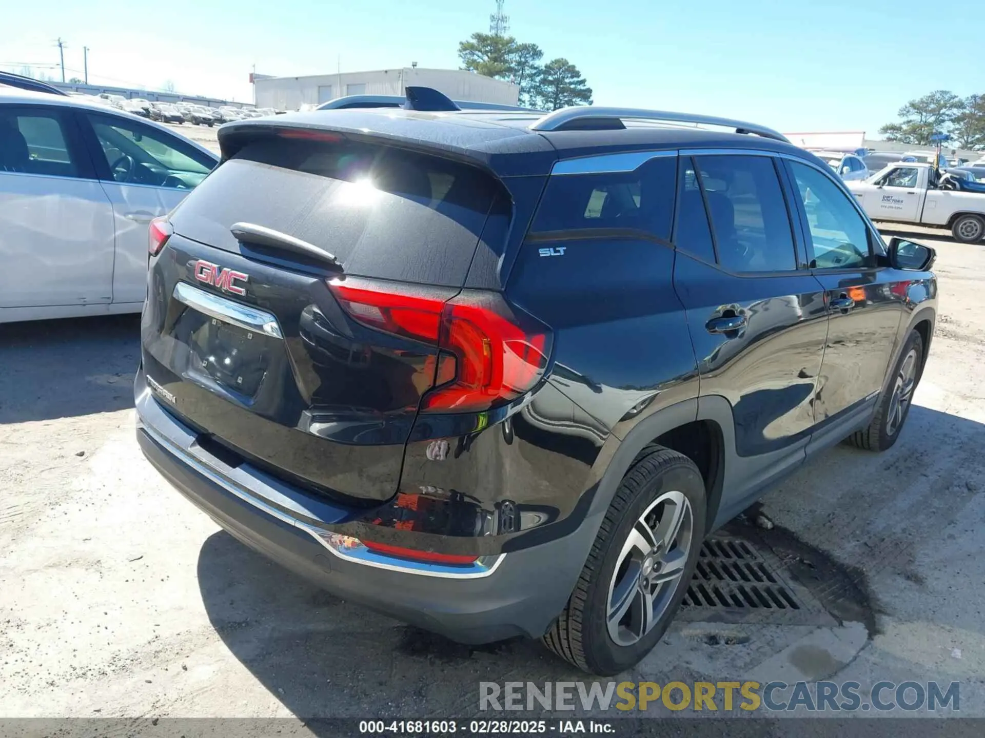 4 Photograph of a damaged car 3GKALPEV9LL251989 GMC TERRAIN 2020