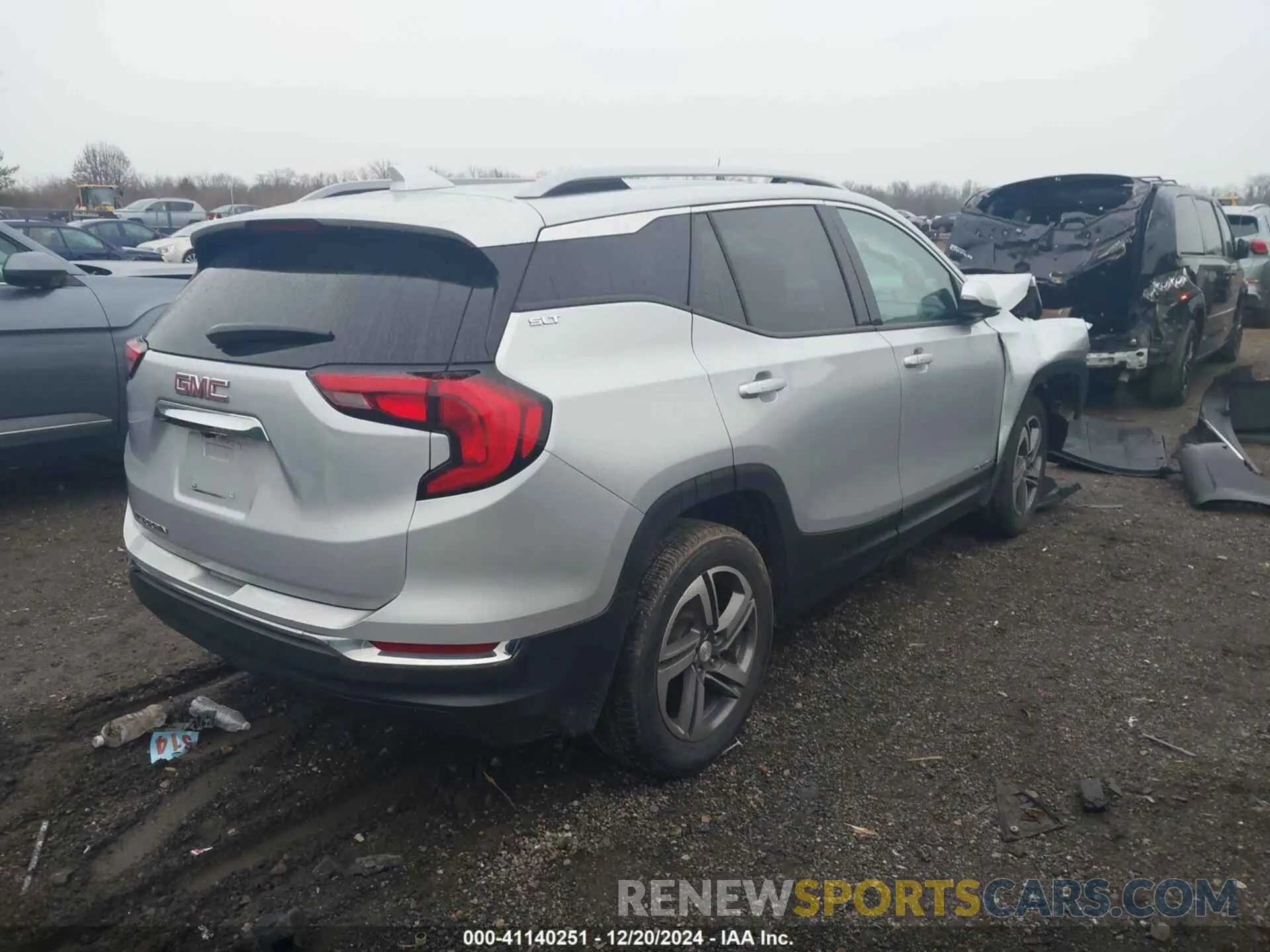 4 Photograph of a damaged car 3GKALPEVXLL116813 GMC TERRAIN 2020