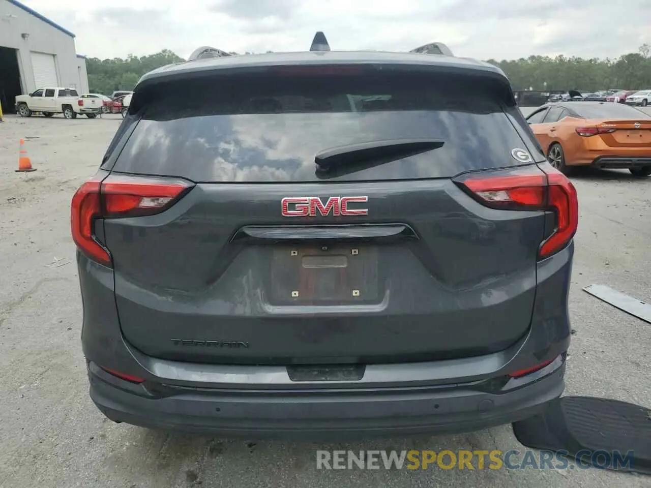 6 Photograph of a damaged car 3GKALPEVXLL125611 GMC TERRAIN 2020