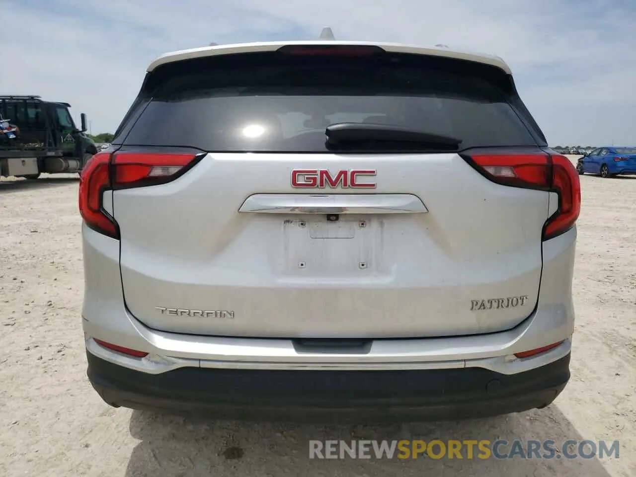 6 Photograph of a damaged car 3GKALPEVXLL171262 GMC TERRAIN 2020