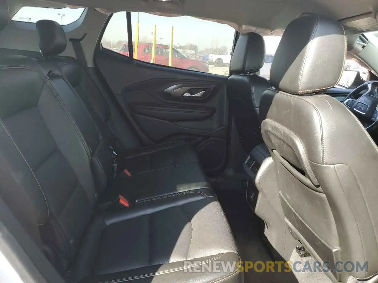 11 Photograph of a damaged car 3GKALPEVXLL246137 GMC TERRAIN 2020