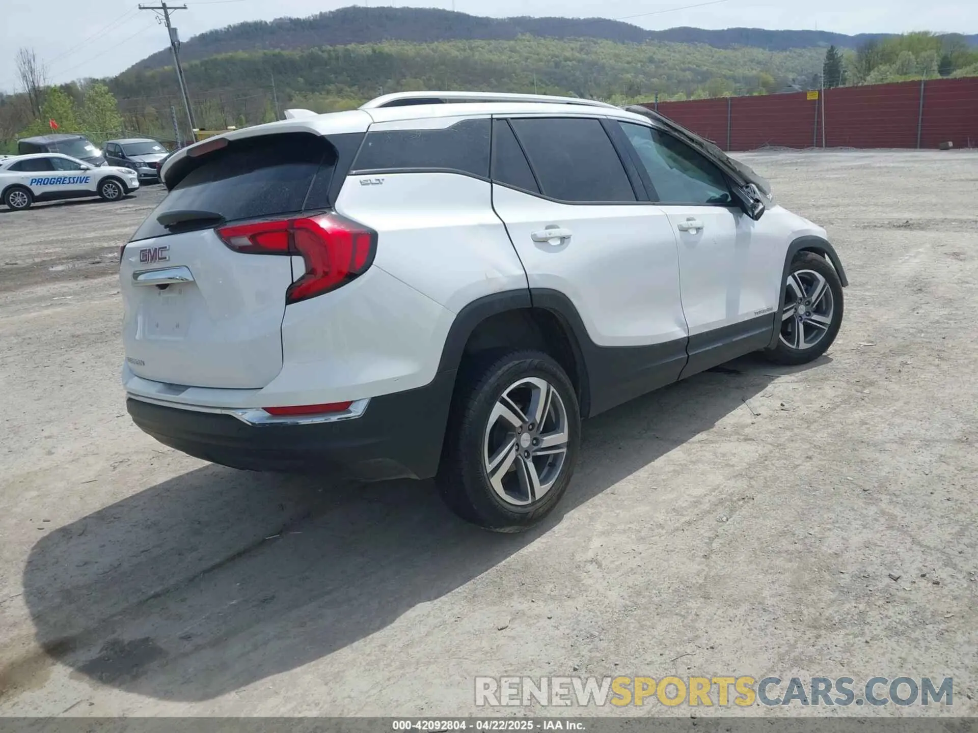 4 Photograph of a damaged car 3GKALPEVXLL341491 GMC TERRAIN 2020