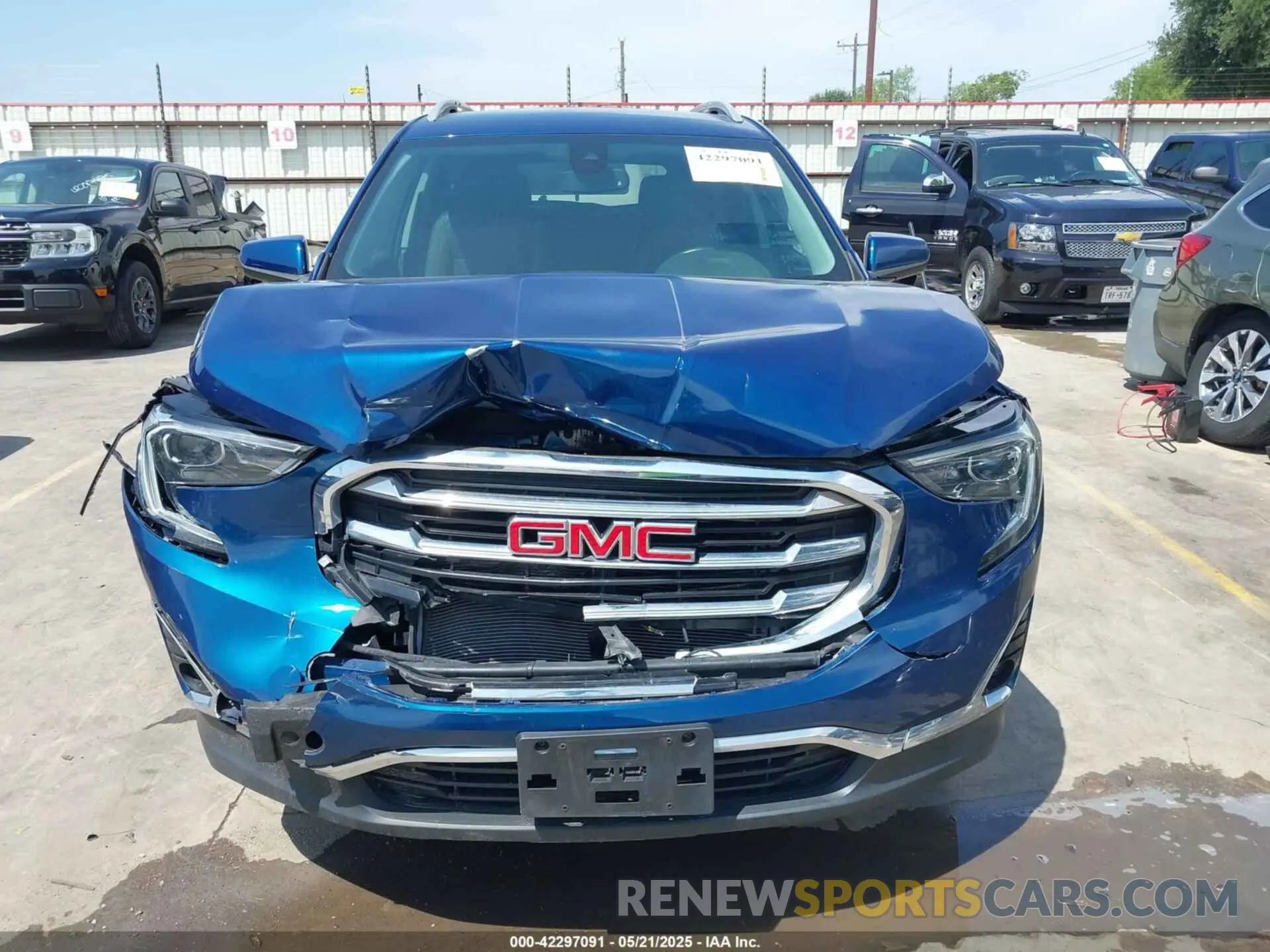 13 Photograph of a damaged car 3GKALPEX2LL100204 GMC TERRAIN 2020