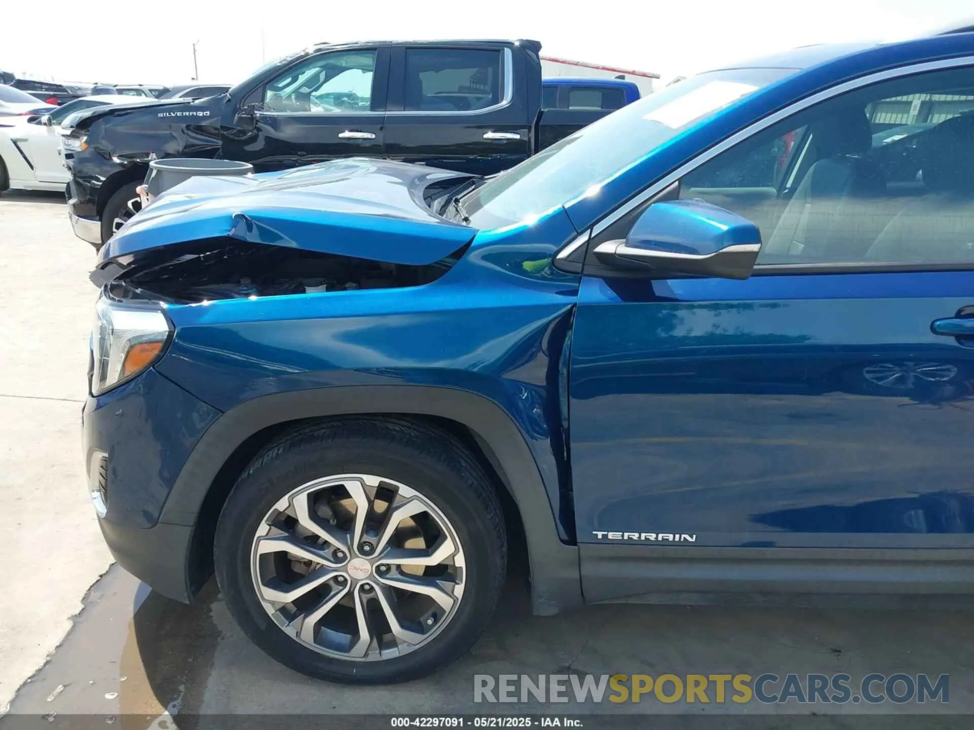 18 Photograph of a damaged car 3GKALPEX2LL100204 GMC TERRAIN 2020