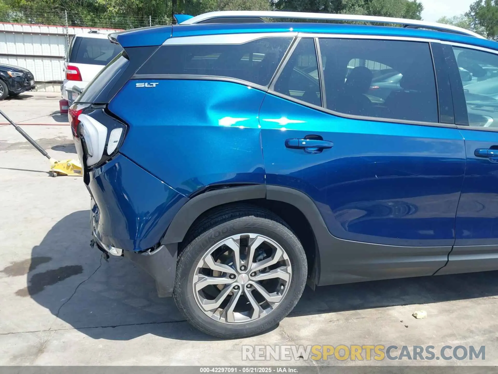 20 Photograph of a damaged car 3GKALPEX2LL100204 GMC TERRAIN 2020