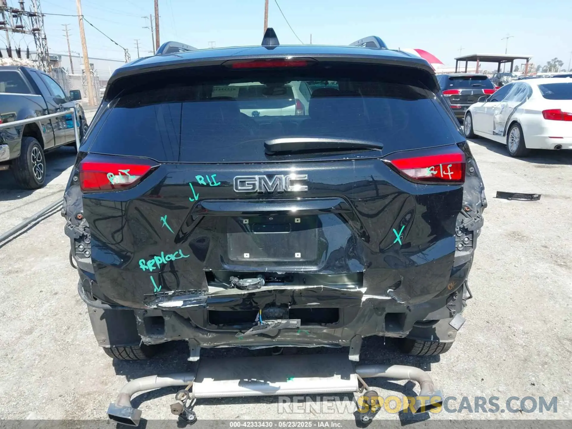 17 Photograph of a damaged car 3GKALPEX2LL317123 GMC TERRAIN 2020