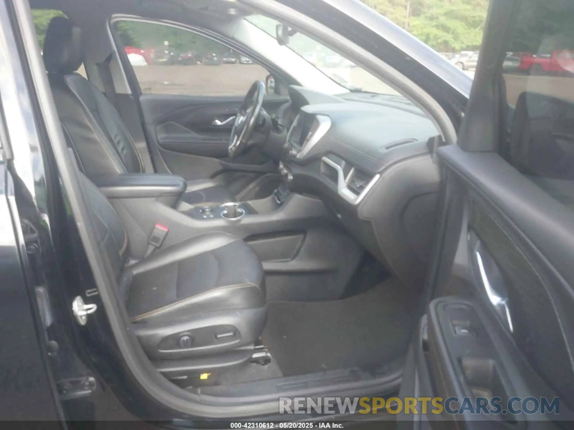 5 Photograph of a damaged car 3GKALPEX4LL112404 GMC TERRAIN 2020