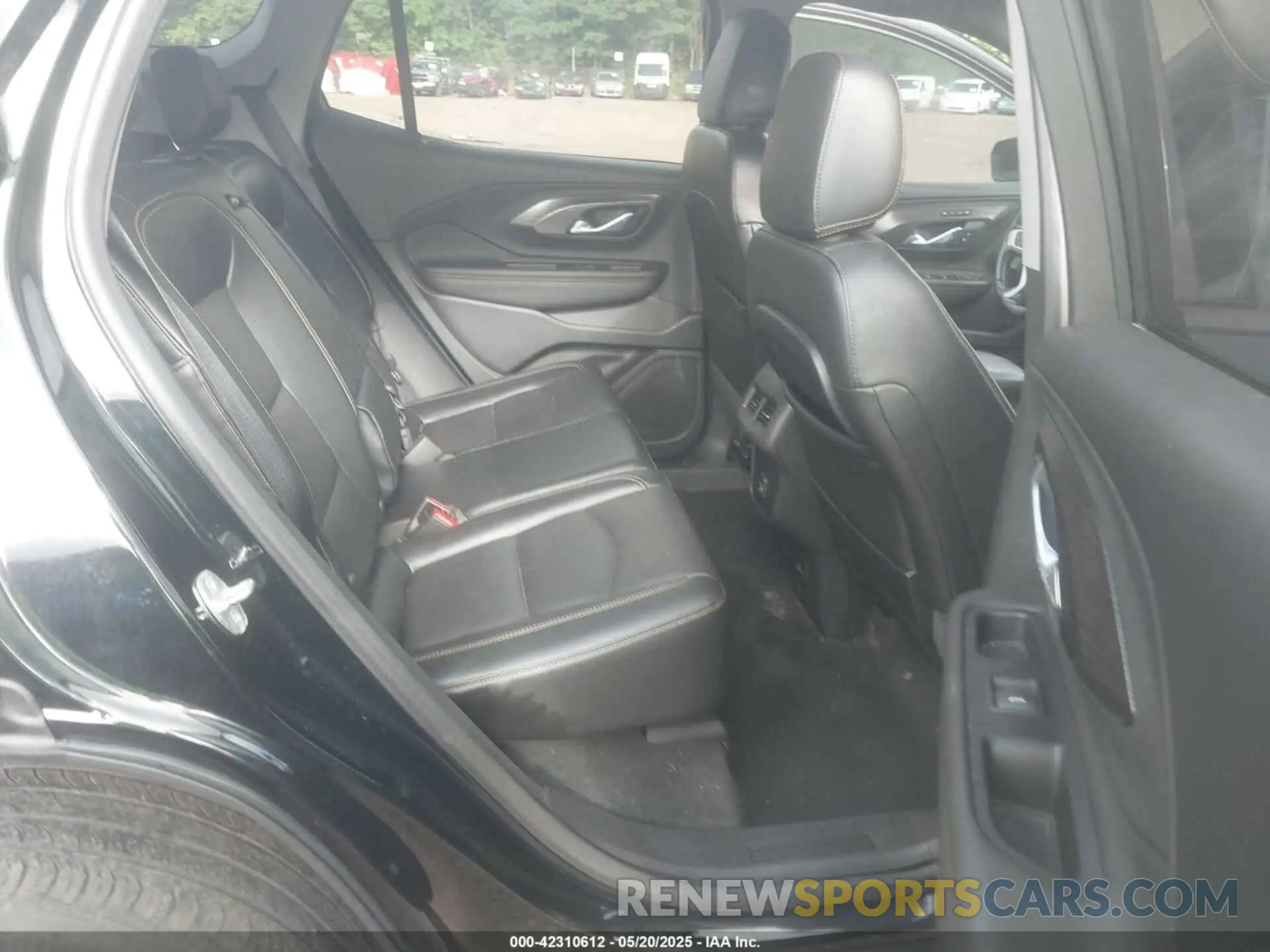 8 Photograph of a damaged car 3GKALPEX4LL112404 GMC TERRAIN 2020