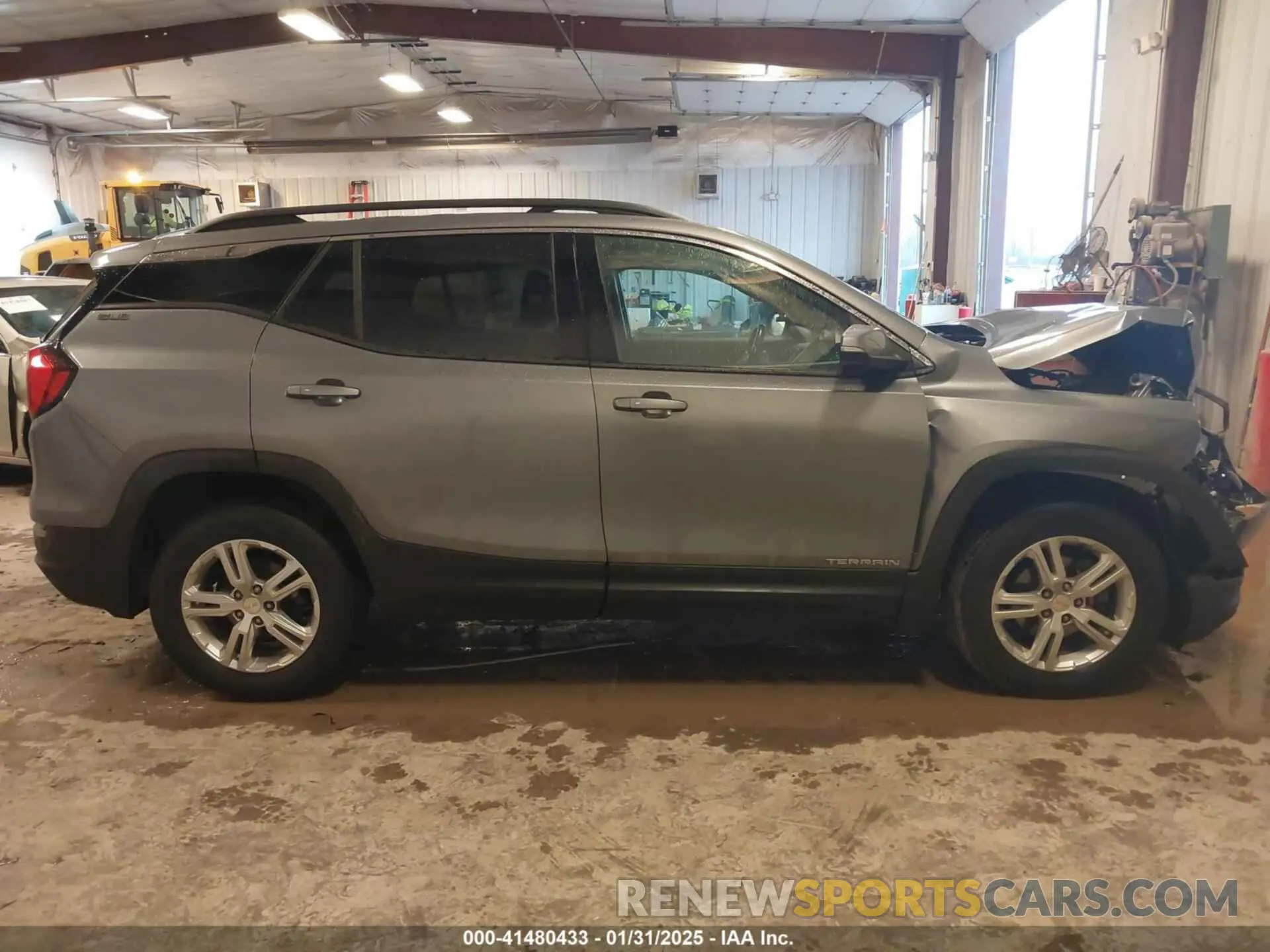 13 Photograph of a damaged car 3GKALTEV0LL112598 GMC TERRAIN 2020