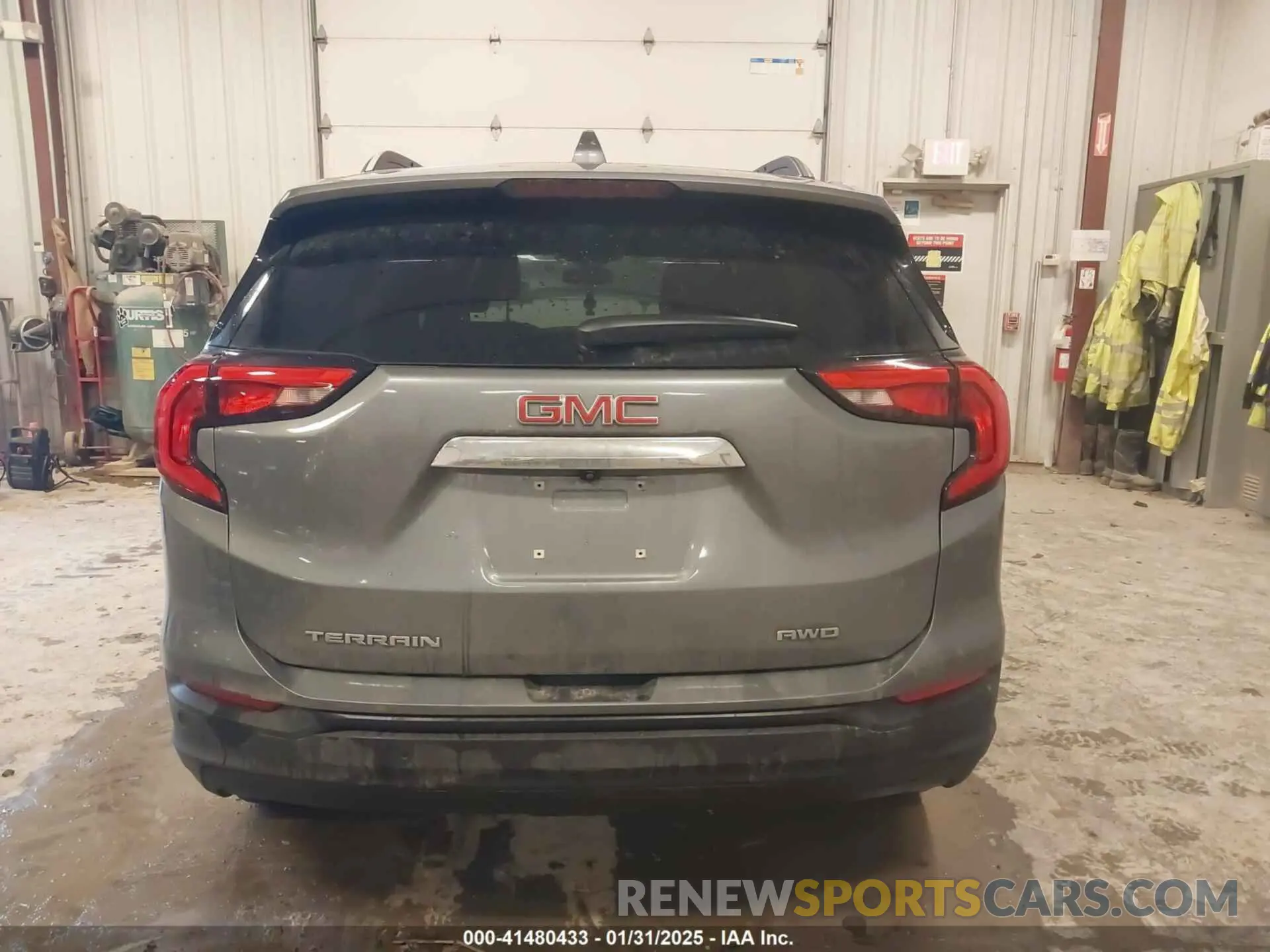 16 Photograph of a damaged car 3GKALTEV0LL112598 GMC TERRAIN 2020