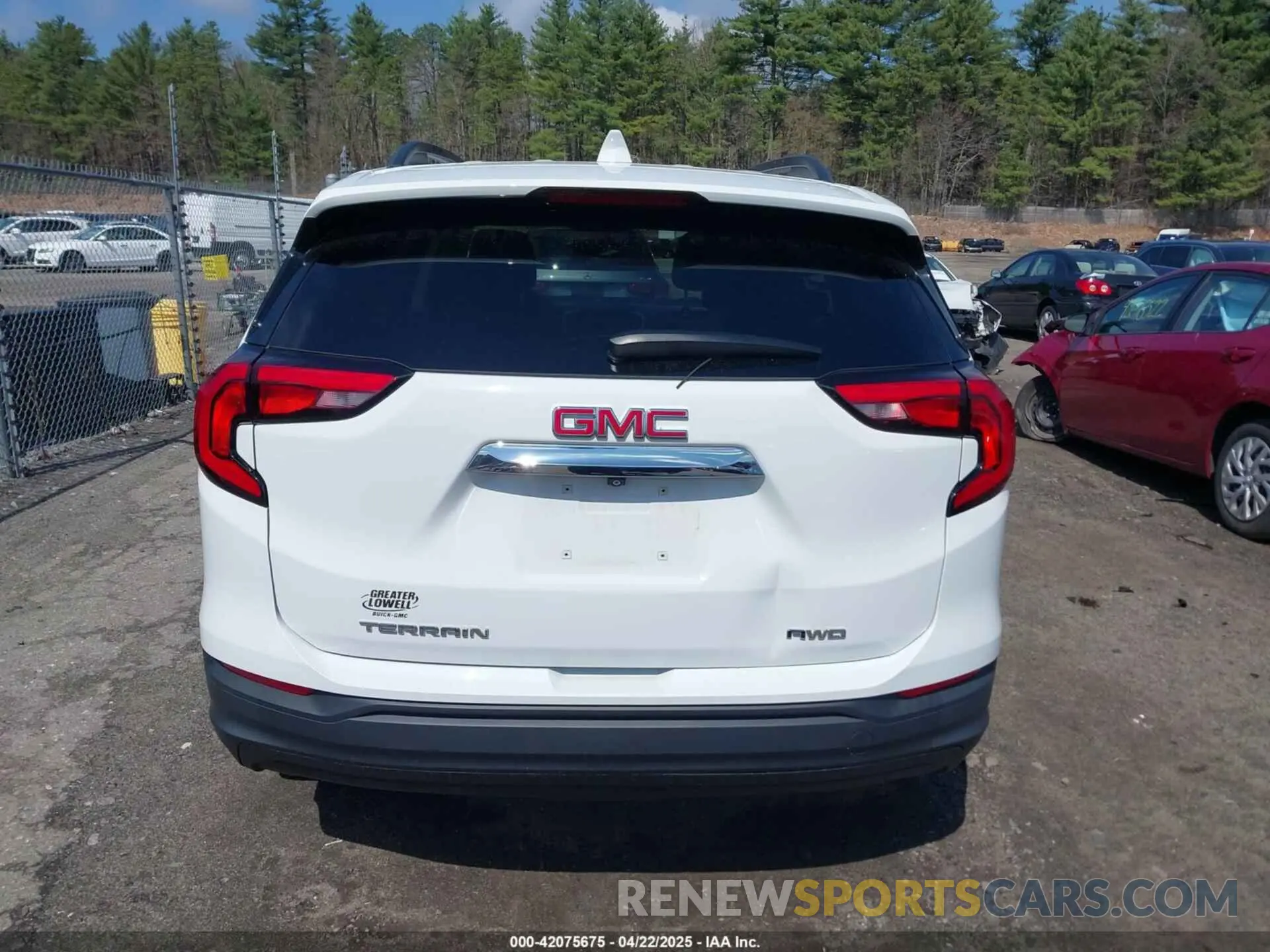 17 Photograph of a damaged car 3GKALTEV1LL117342 GMC TERRAIN 2020