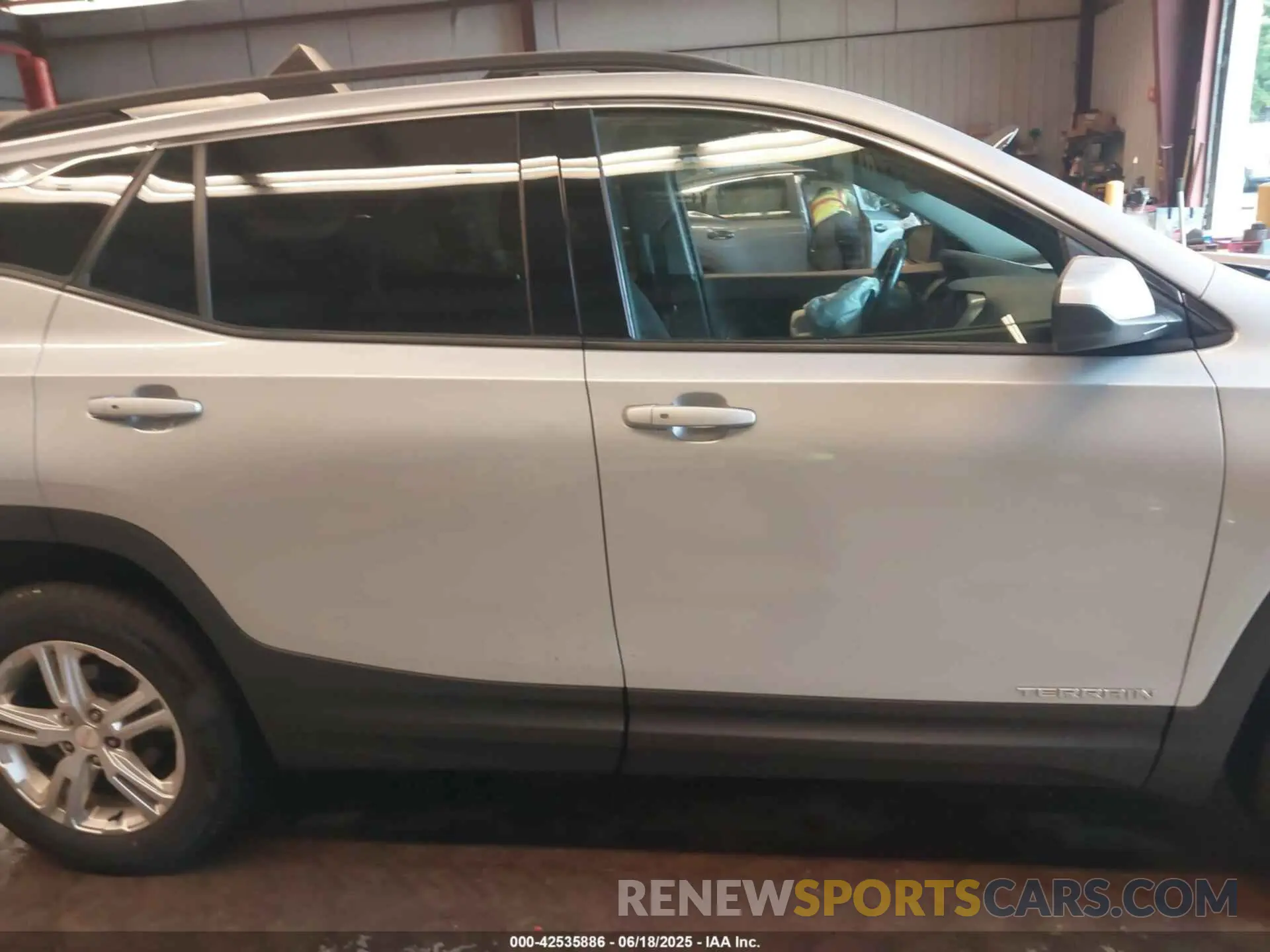 13 Photograph of a damaged car 3GKALTEV1LL315077 GMC TERRAIN 2020