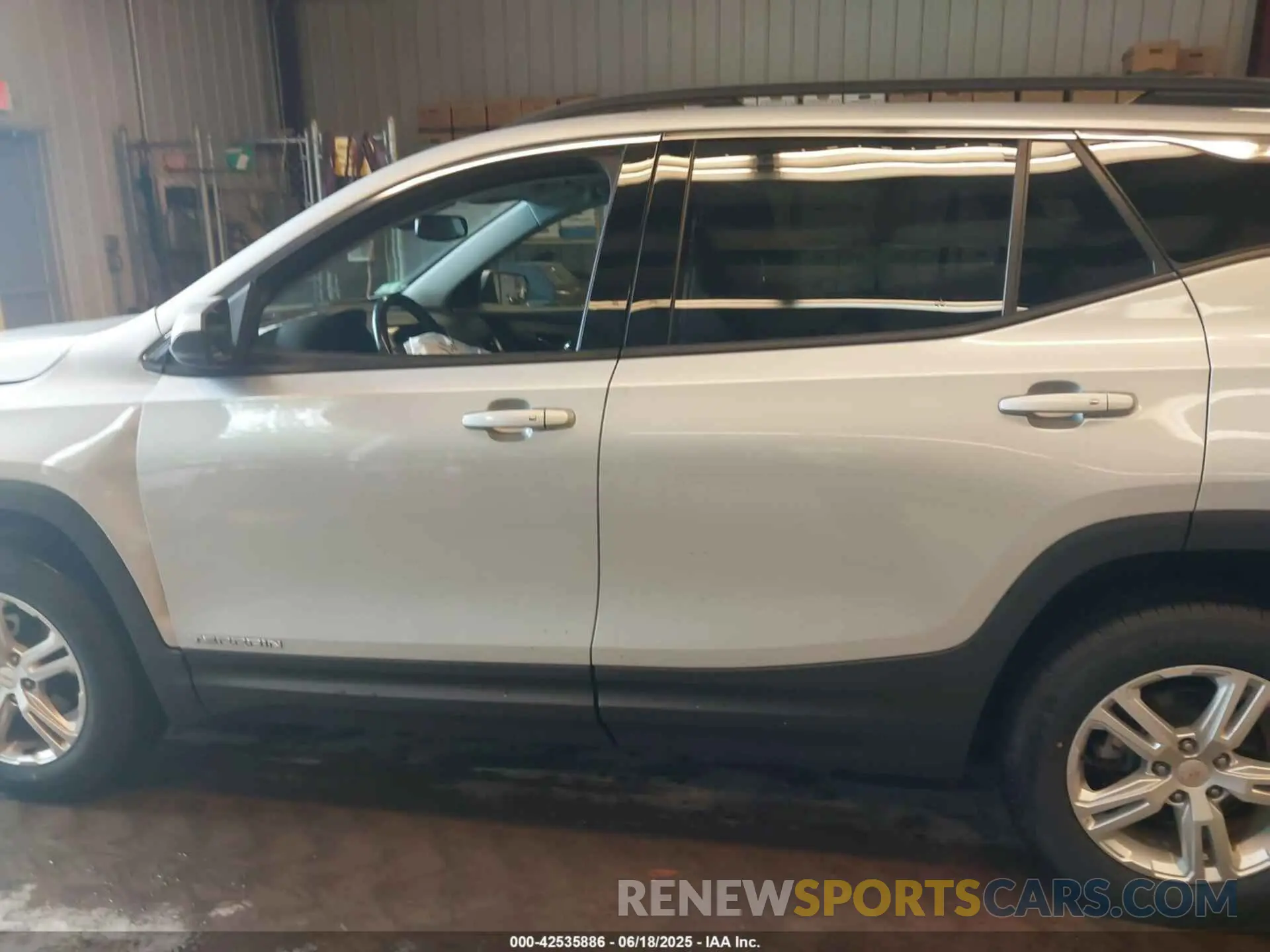 14 Photograph of a damaged car 3GKALTEV1LL315077 GMC TERRAIN 2020