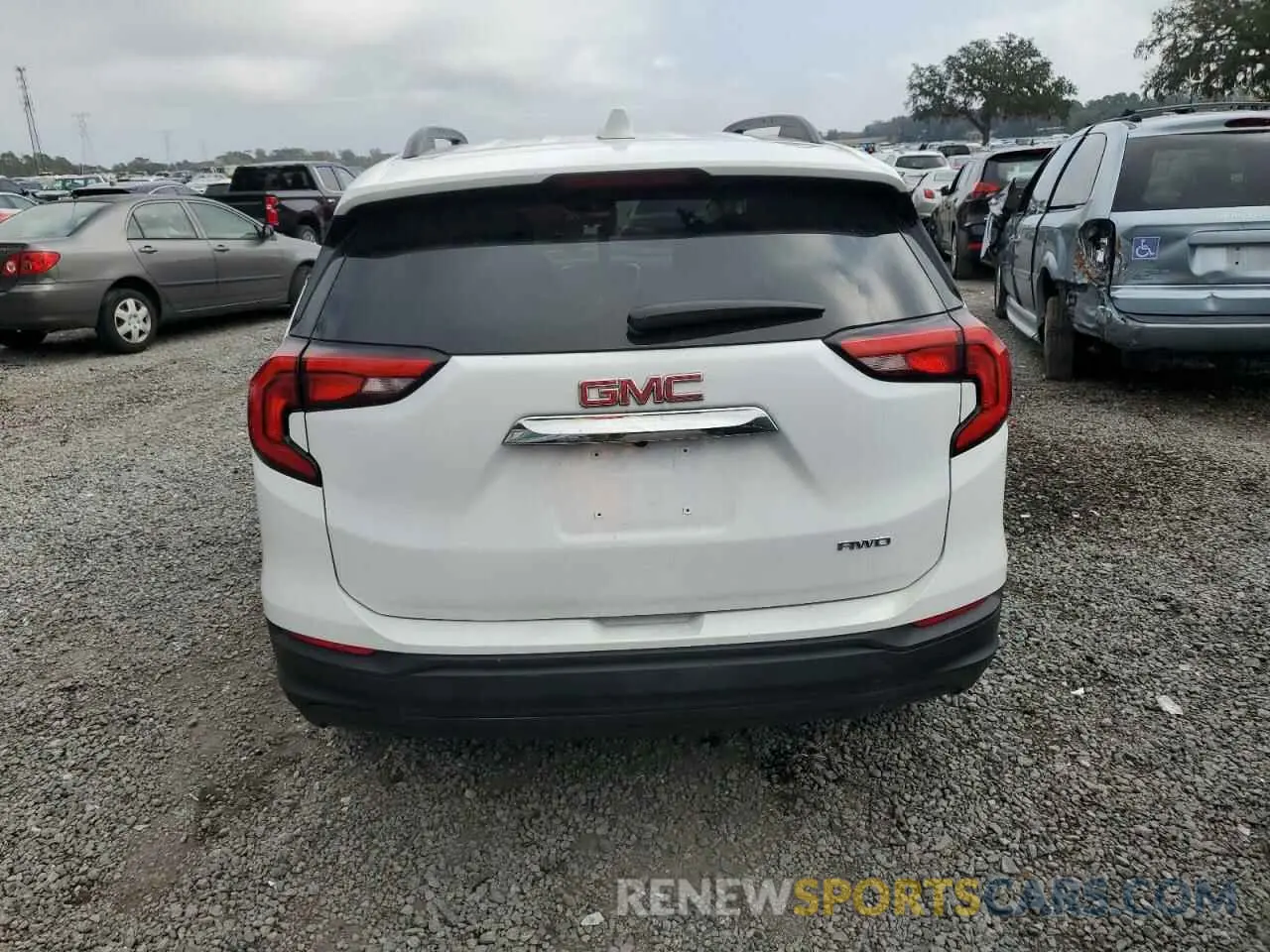 6 Photograph of a damaged car 3GKALTEV4LL328163 GMC TERRAIN 2020