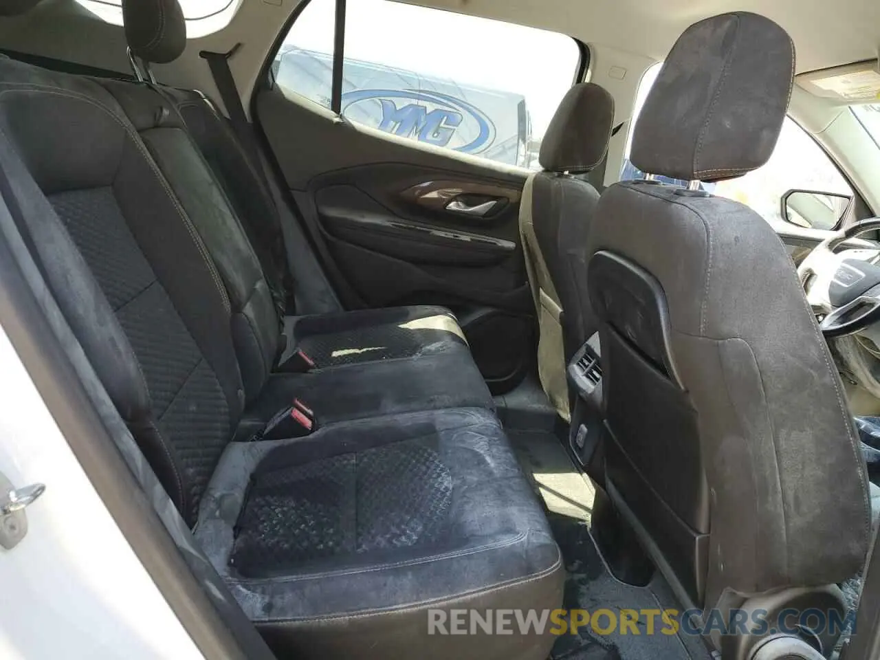 11 Photograph of a damaged car 3GKALTEV5LL306303 GMC TERRAIN 2020