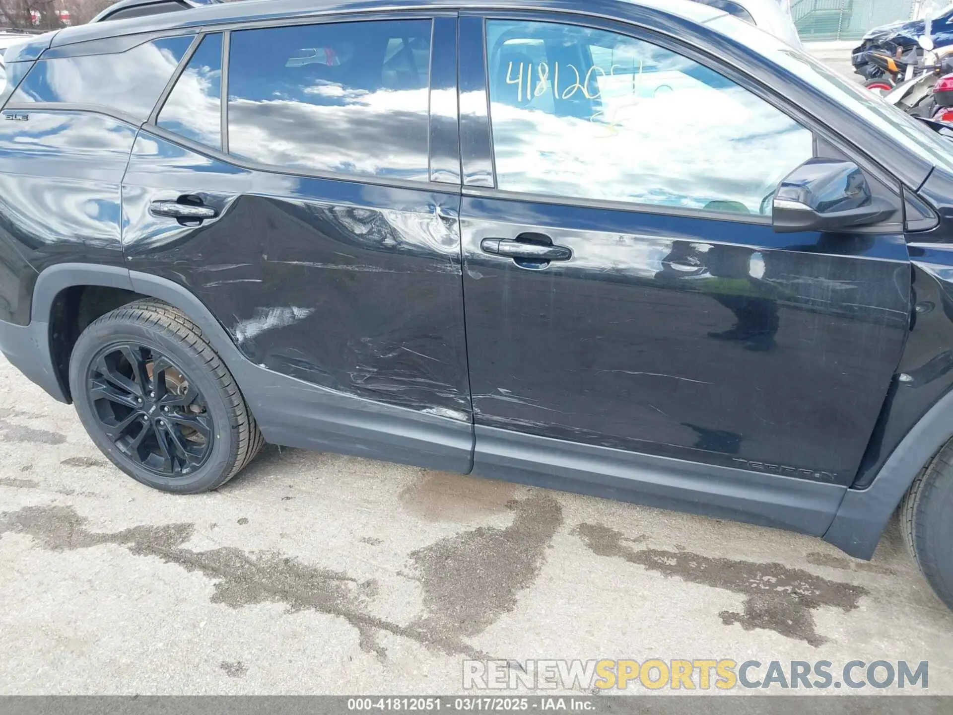 17 Photograph of a damaged car 3GKALTEV6LL232566 GMC TERRAIN 2020