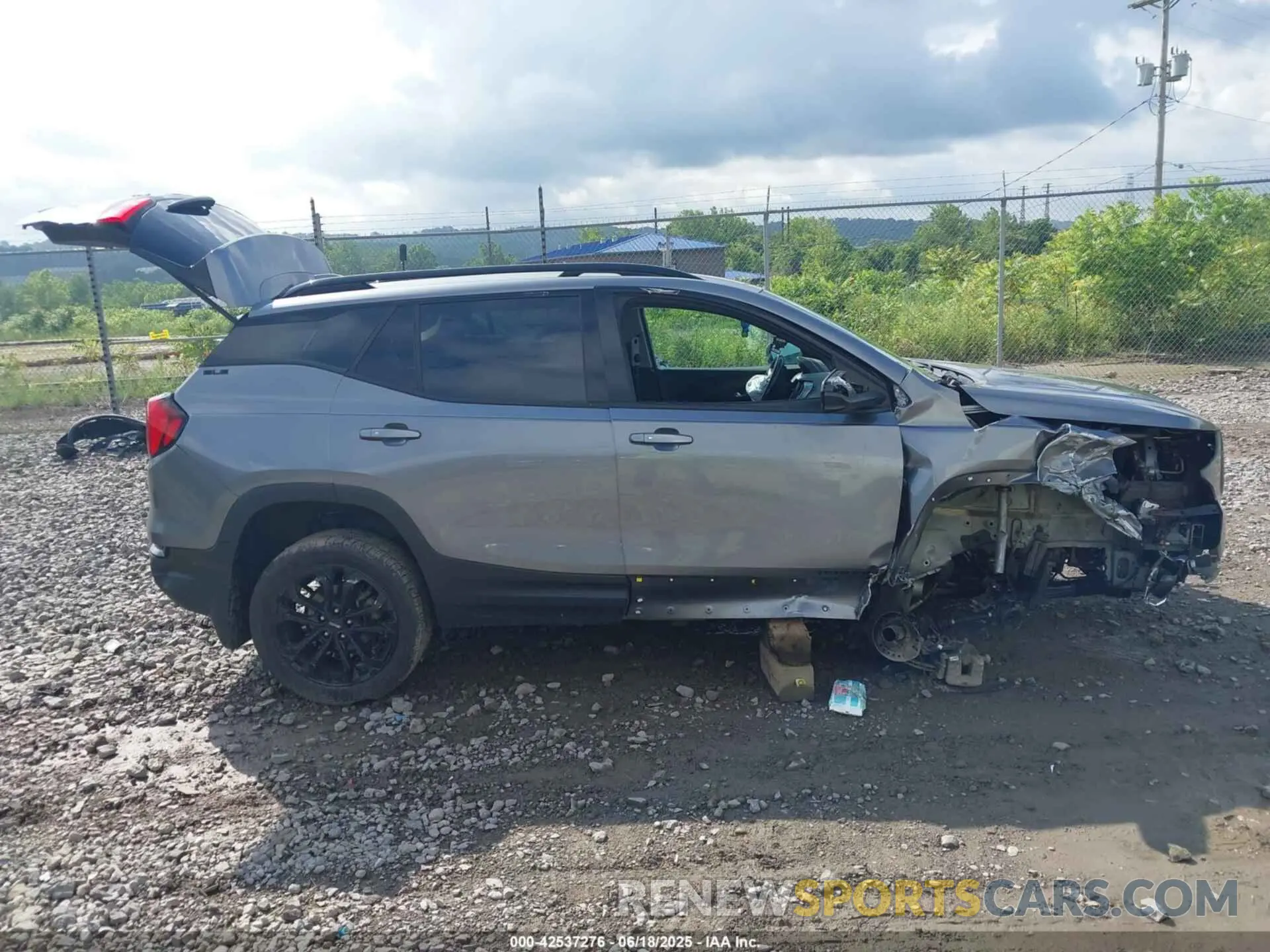 14 Photograph of a damaged car 3GKALTEV7LL331946 GMC TERRAIN 2020